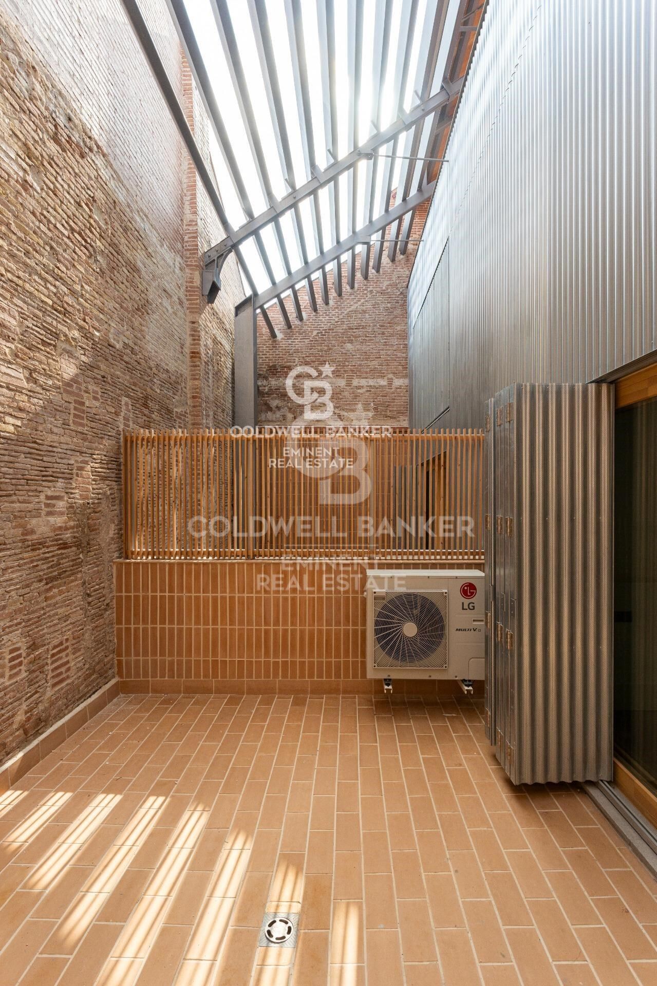 Duplex-Loft mit privatem Garten in der Nave C - Can Ricart Lofts