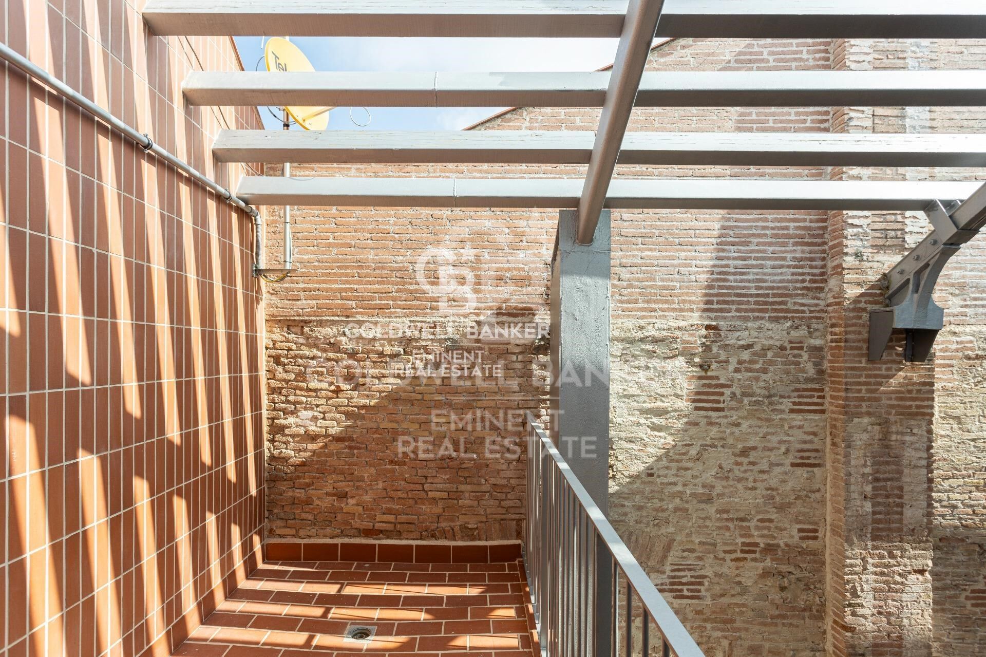 Duplex-Loft mit privatem Garten in der Nave C - Can Ricart Lofts