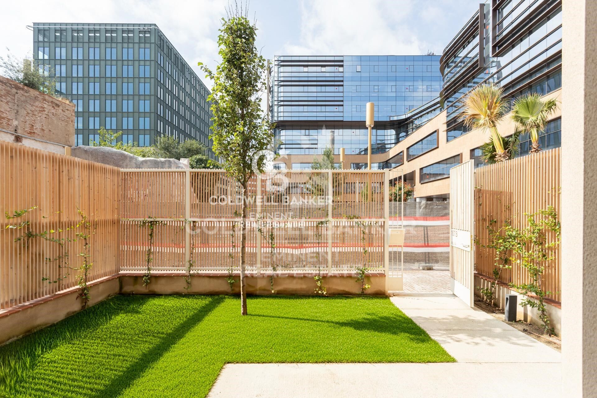 Duplex-Loft mit privatem Garten in der Nave C - Can Ricart Lofts