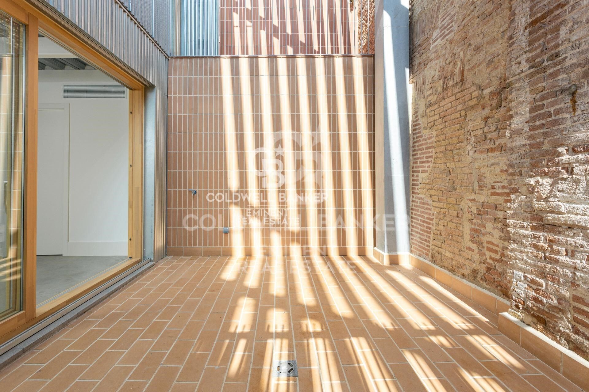 Duplex-Loft mit privatem Garten in der Nave C - Can Ricart Lofts