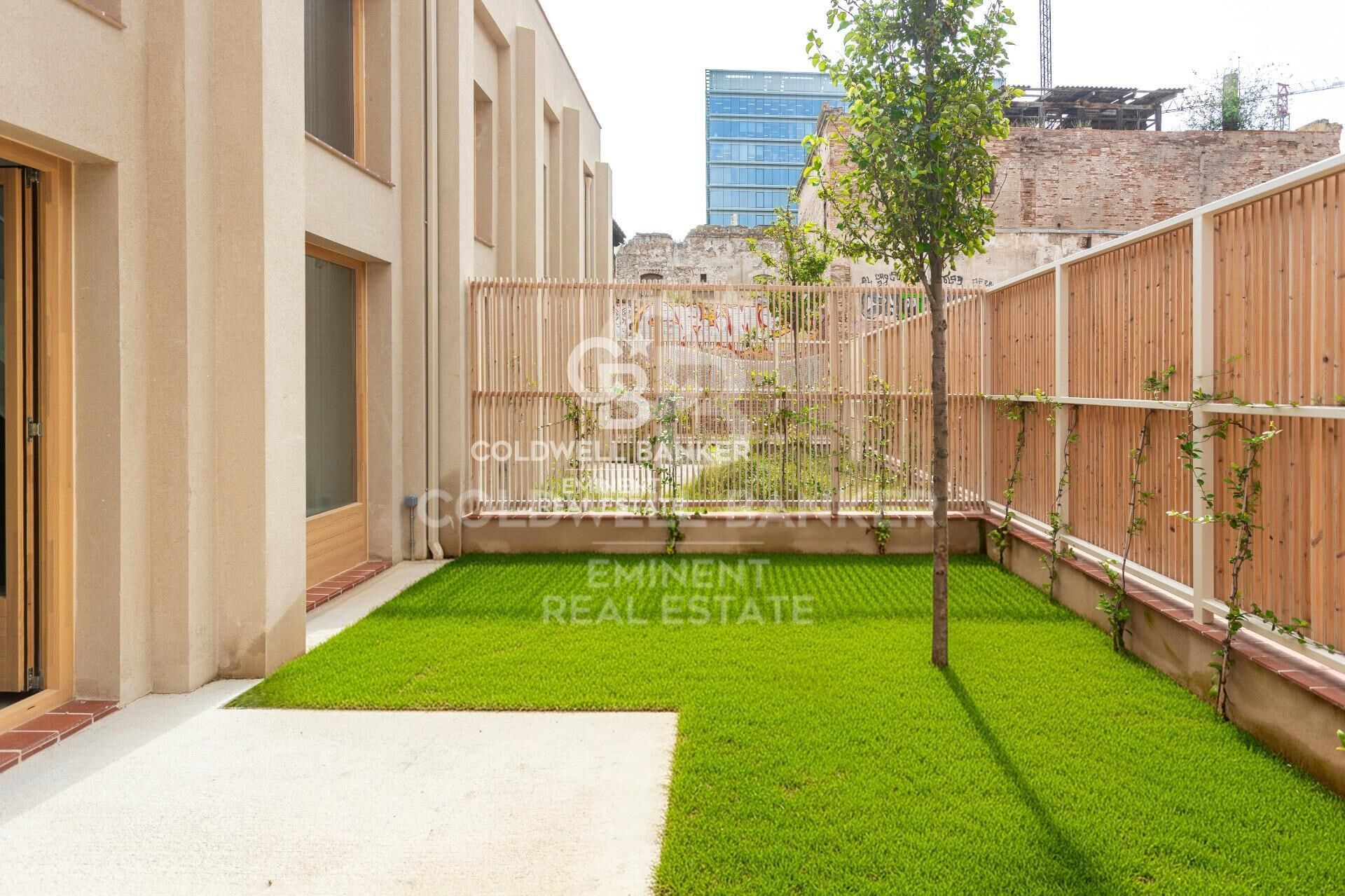 Duplex Loft with Private Garden in Nave C - Can Ricart Lofts