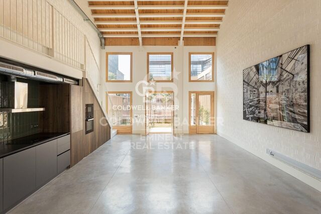 Duplex-Loft mit privatem Garten in der Nave C - Can Ricart Lofts