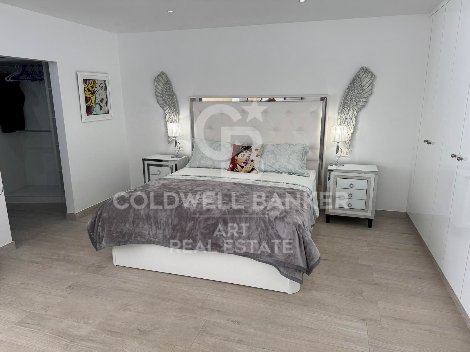 Elegant Mediterranean home with panoramic sea views in Puerto Romano, Estepona