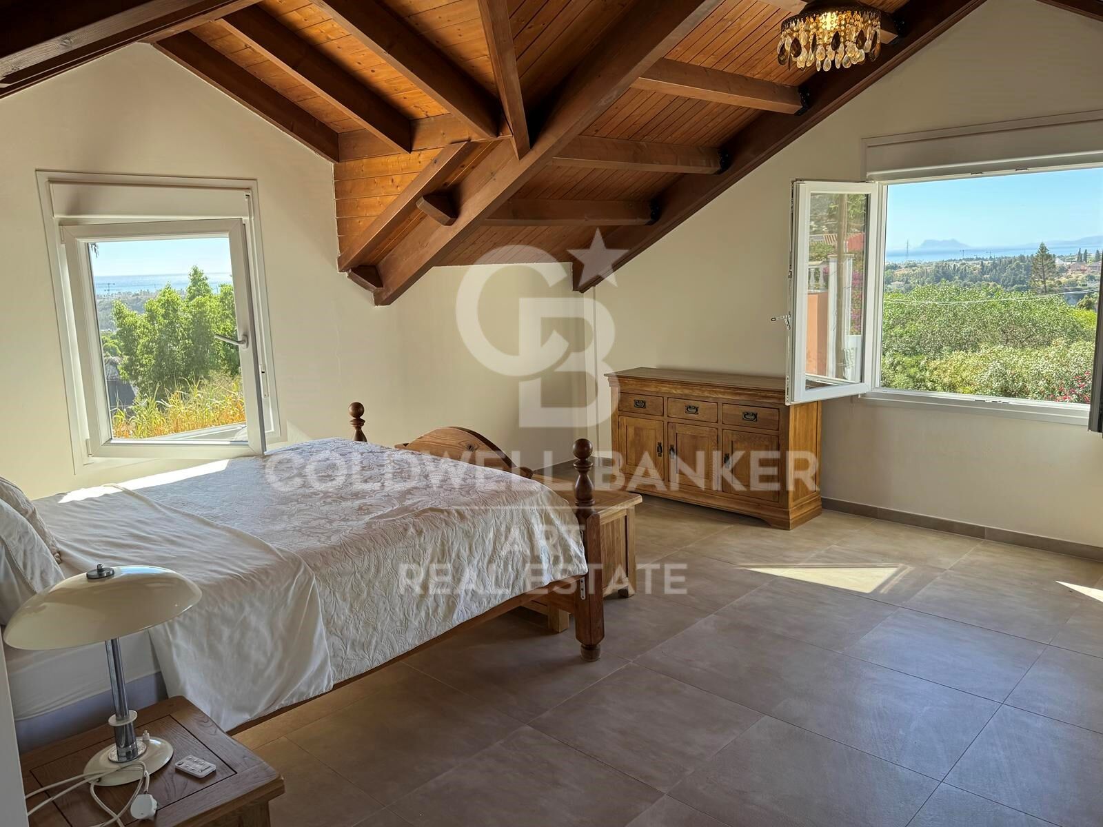 Elegant Mediterranean home with panoramic sea views in Puerto Romano, Estepona