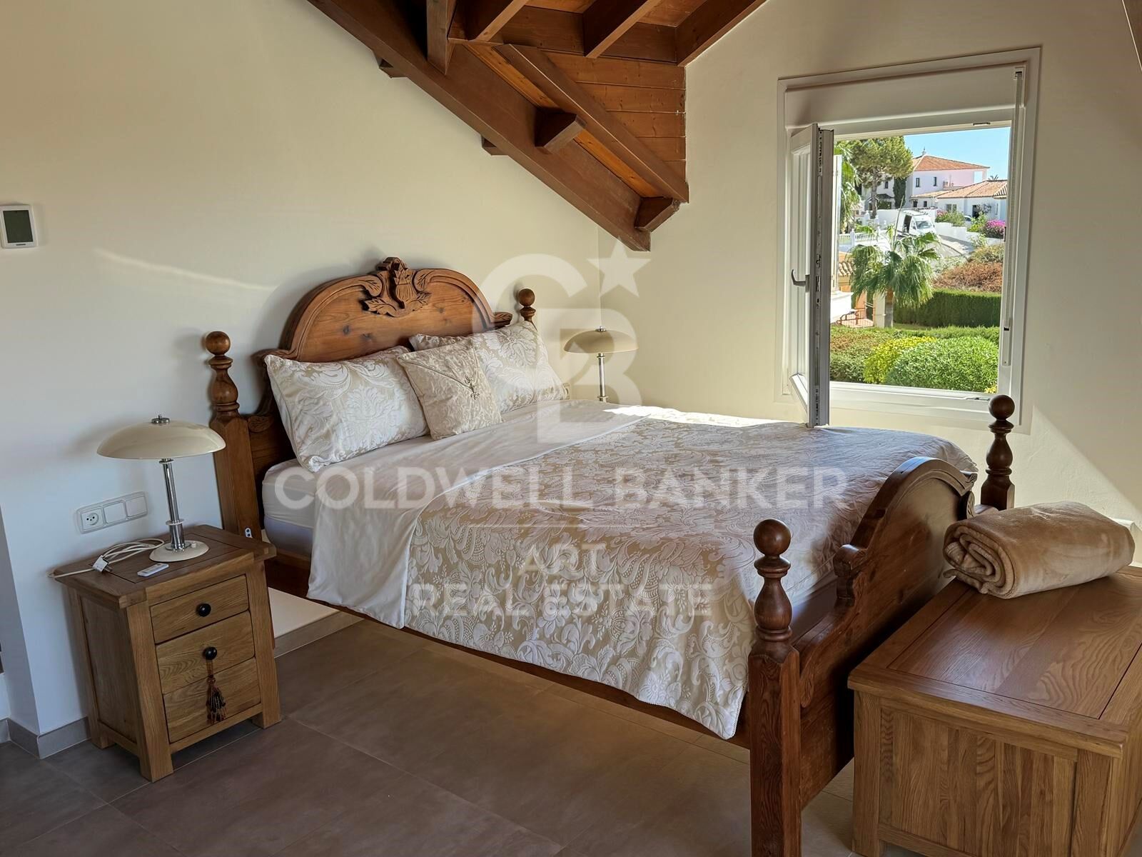 Elegant Mediterranean home with panoramic sea views in Puerto Romano, Estepona