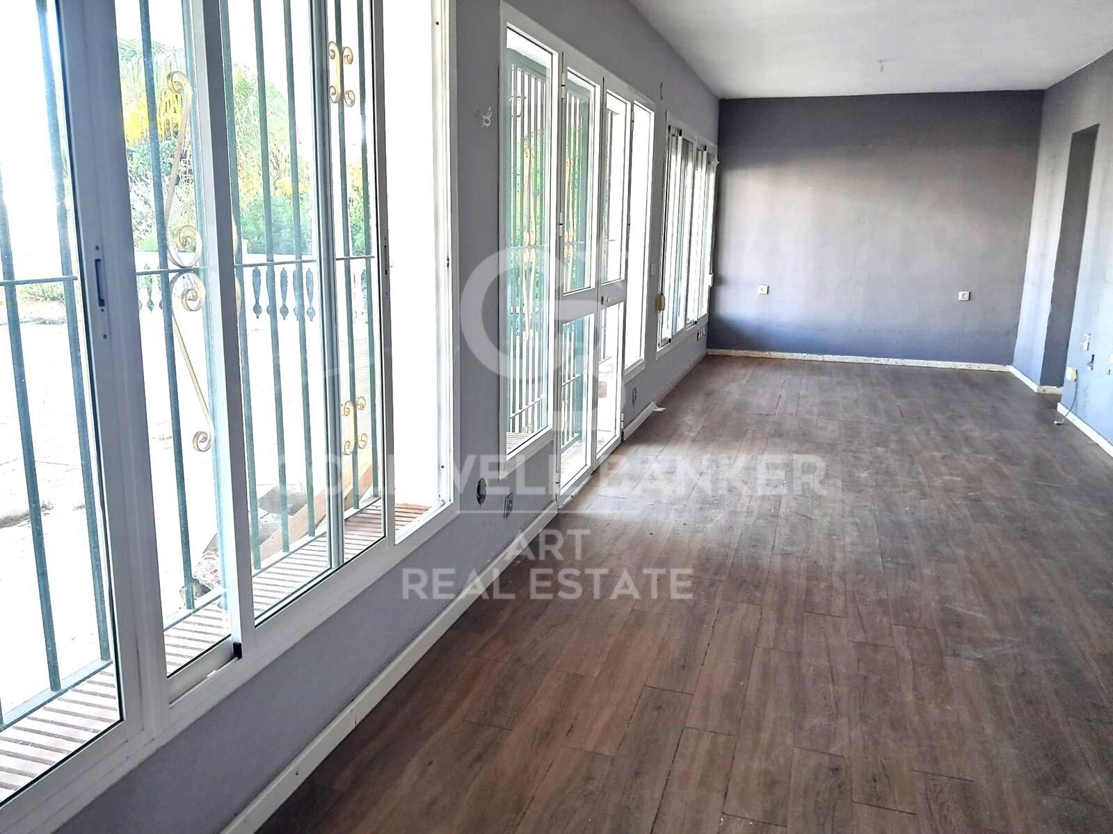 Investment potential: villa to reform or rebuild in El Paraíso Medio, Estepona