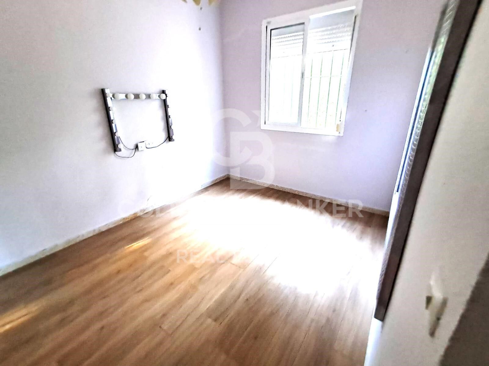 Investment potential: villa to reform or rebuild in El Paraíso Medio, Estepona