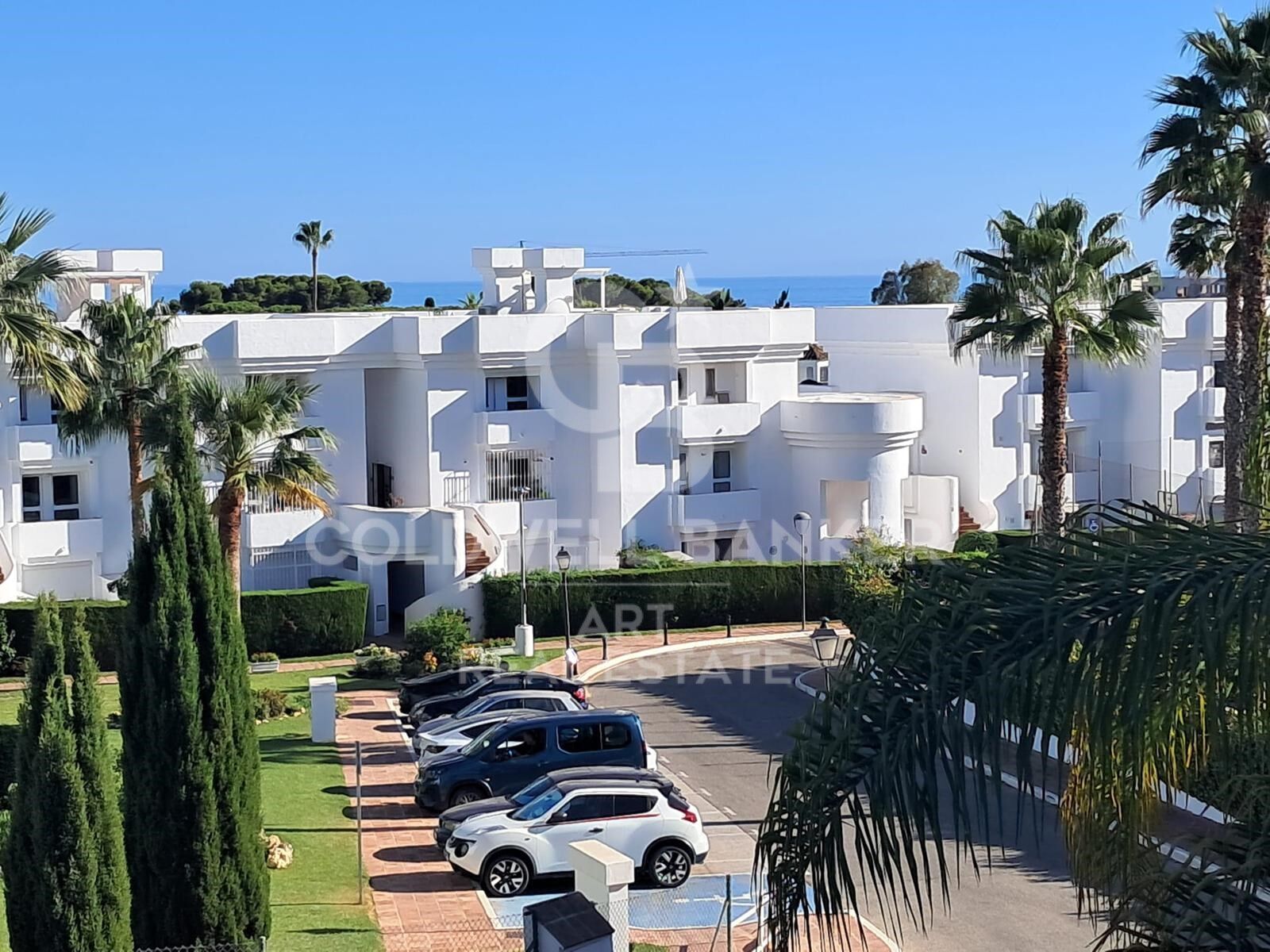Investment potential: villa to reform or rebuild in El Paraíso Medio, Estepona
