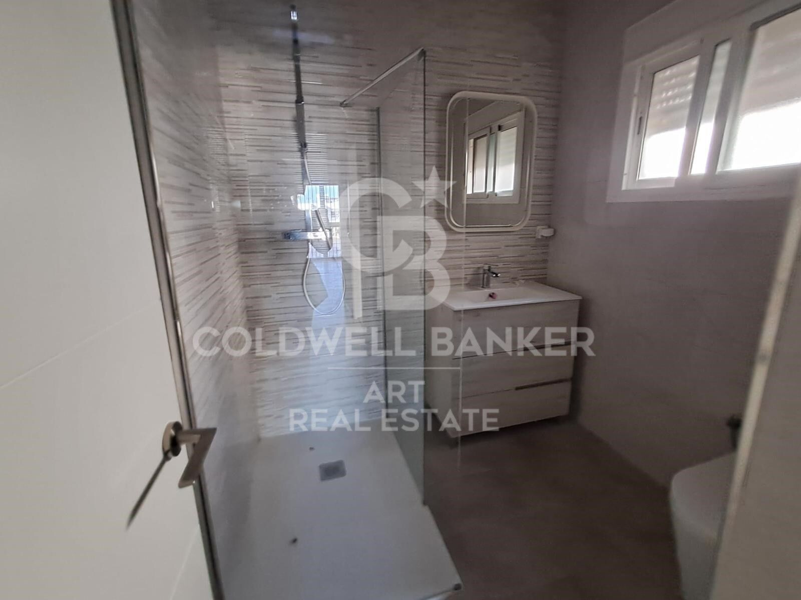 Investment potential: villa to reform or rebuild in El Paraíso Medio, Estepona