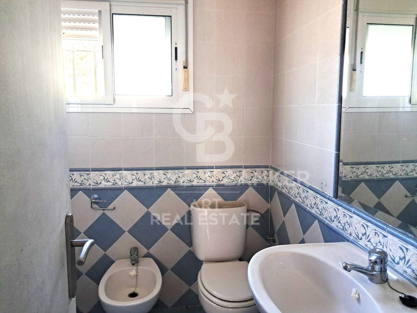 Investment potential: villa to reform or rebuild in El Paraíso Medio, Estepona