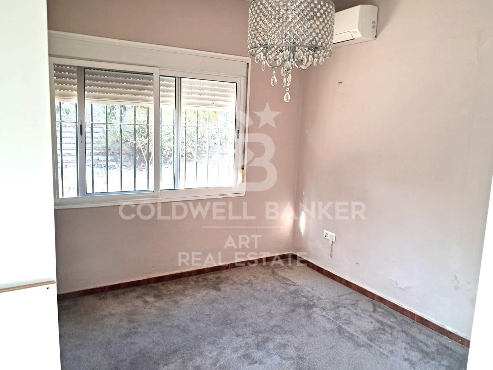 Investment potential: villa to reform or rebuild in El Paraíso Medio, Estepona