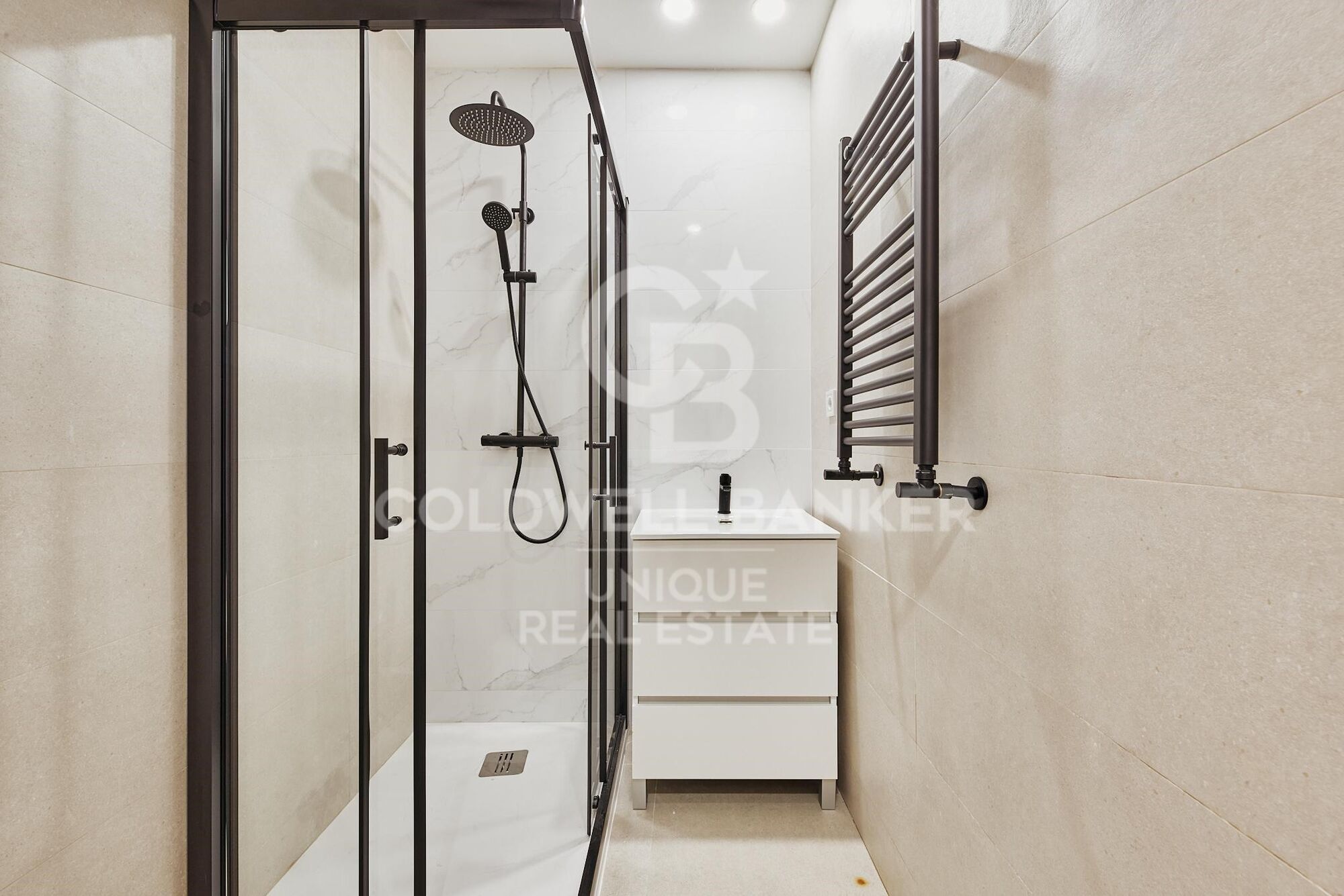 Charming 2-Bedroom Apartment in Arapiles, Madrid