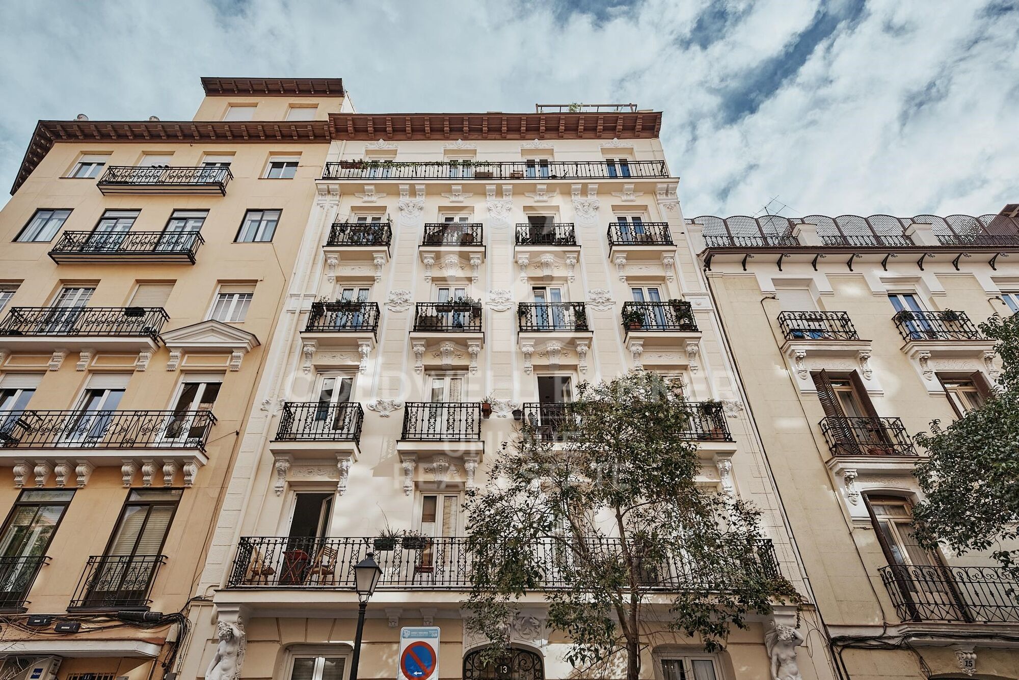 Charming 2-Bedroom Apartment in Arapiles, Madrid