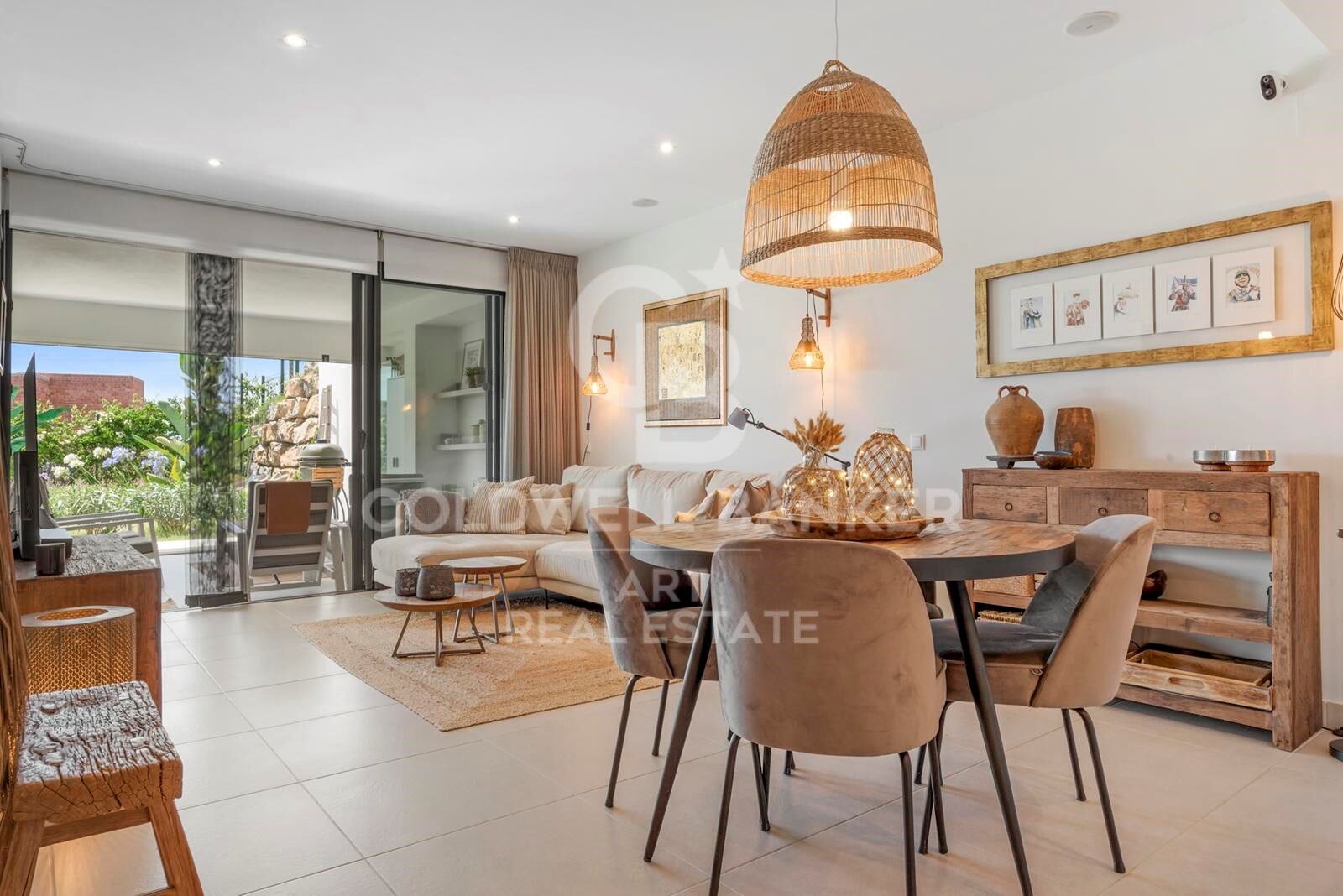 Elegant modern apartment with private garden in Mirador del Golf, Estepona