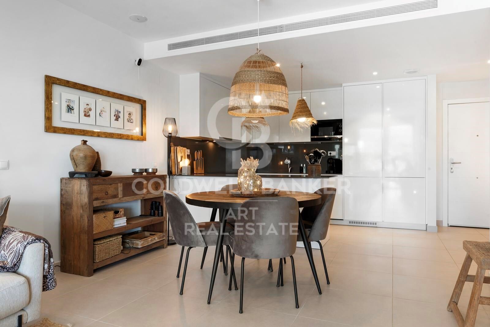 Elegant modern apartment with private garden in Mirador del Golf, Estepona