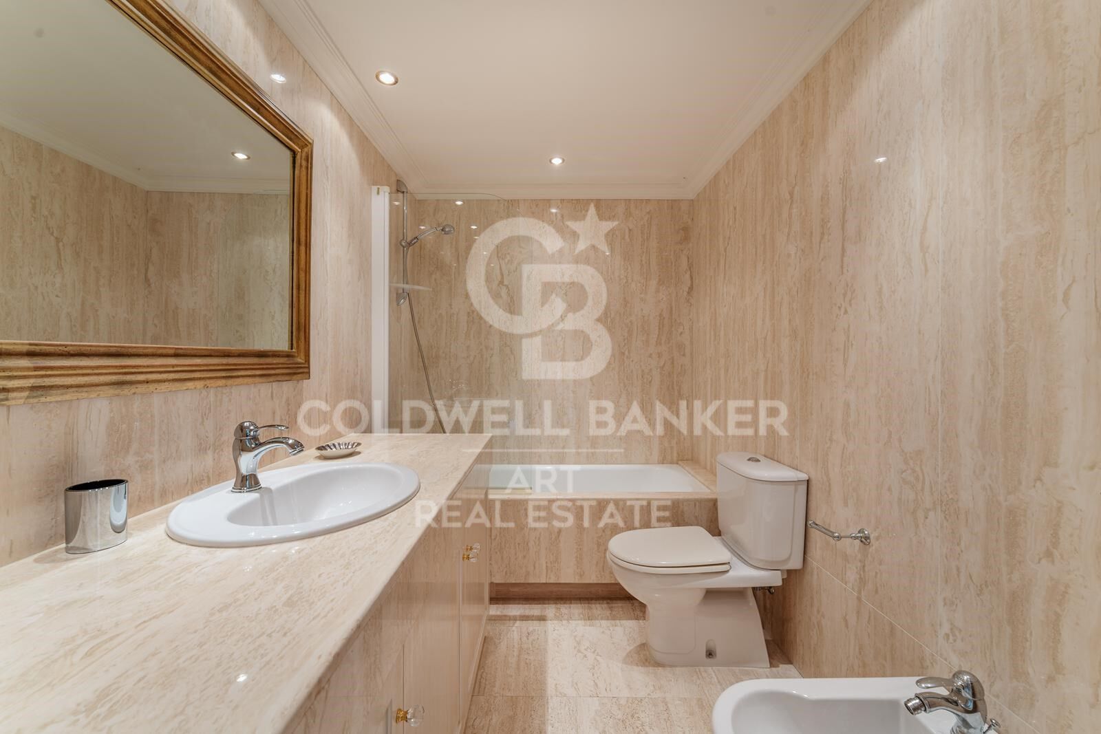 Elegante villa mediterránea en el corazón de Nueva Andalucía, Marbella