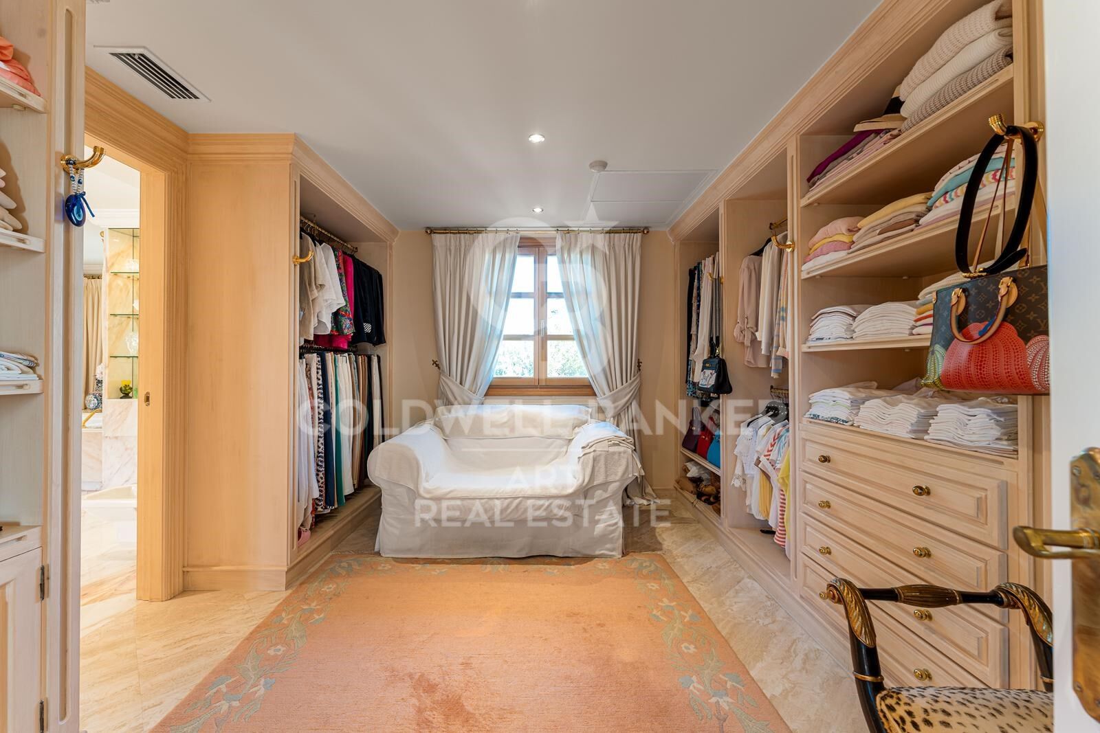 Elegante villa mediterránea en el corazón de Nueva Andalucía, Marbella