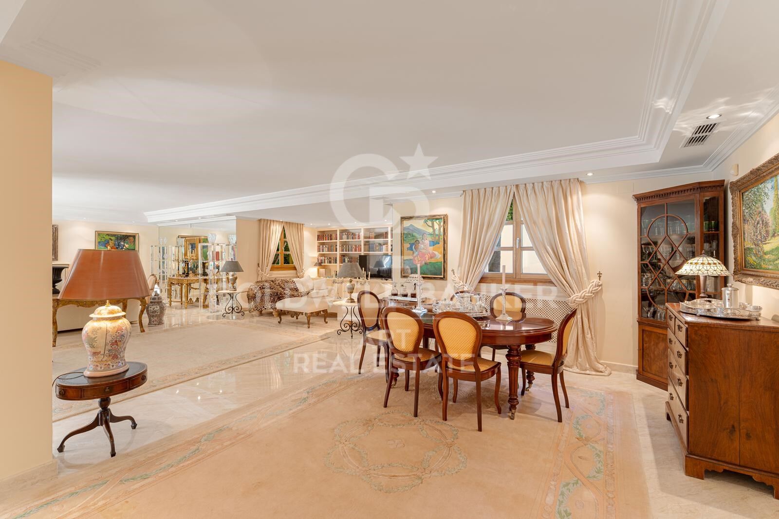 Elegante villa mediterránea en el corazón de Nueva Andalucía, Marbella