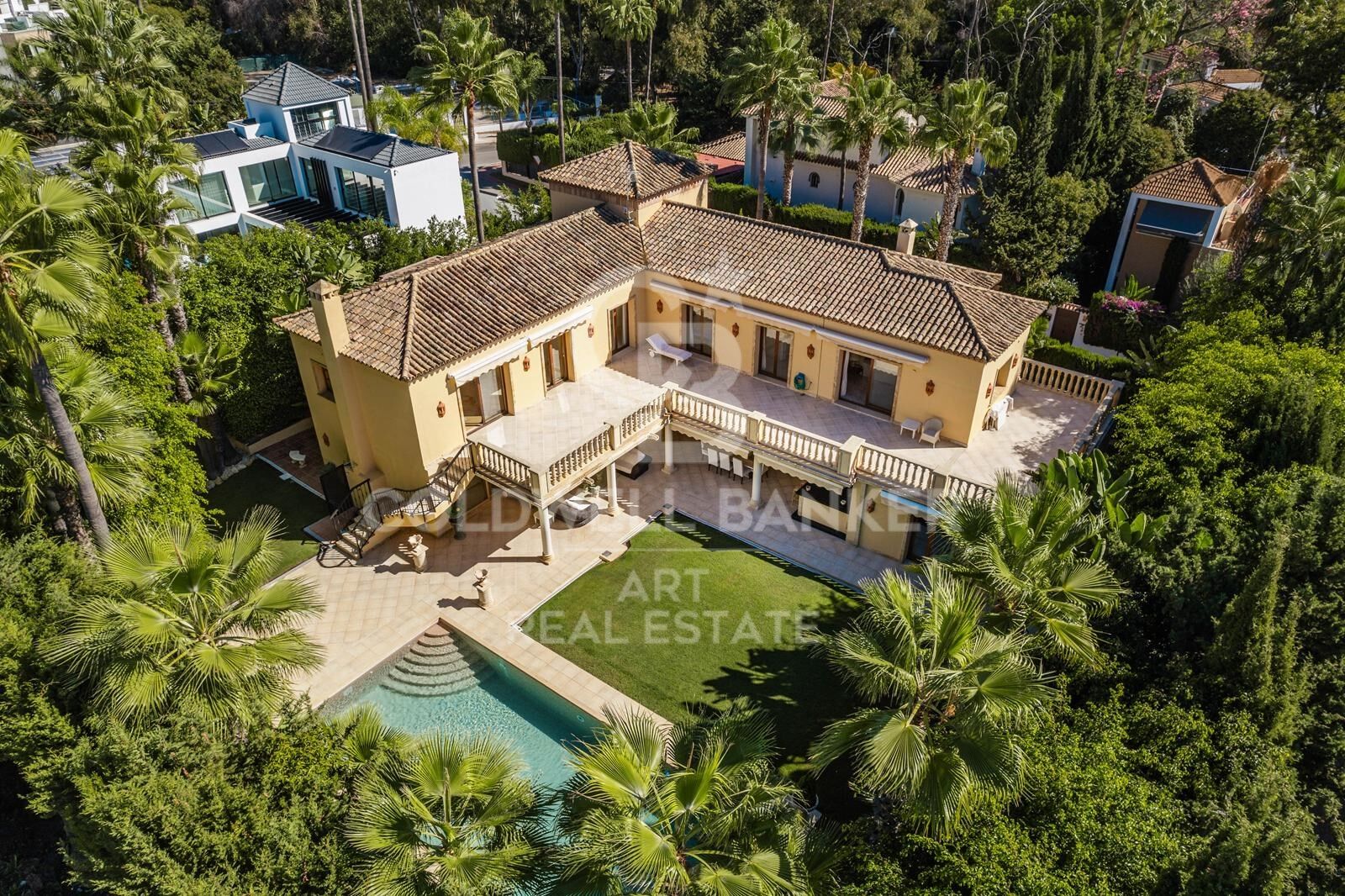 Elegante mediterrane Villa im Herzen von Nueva Andalucía, Marbella