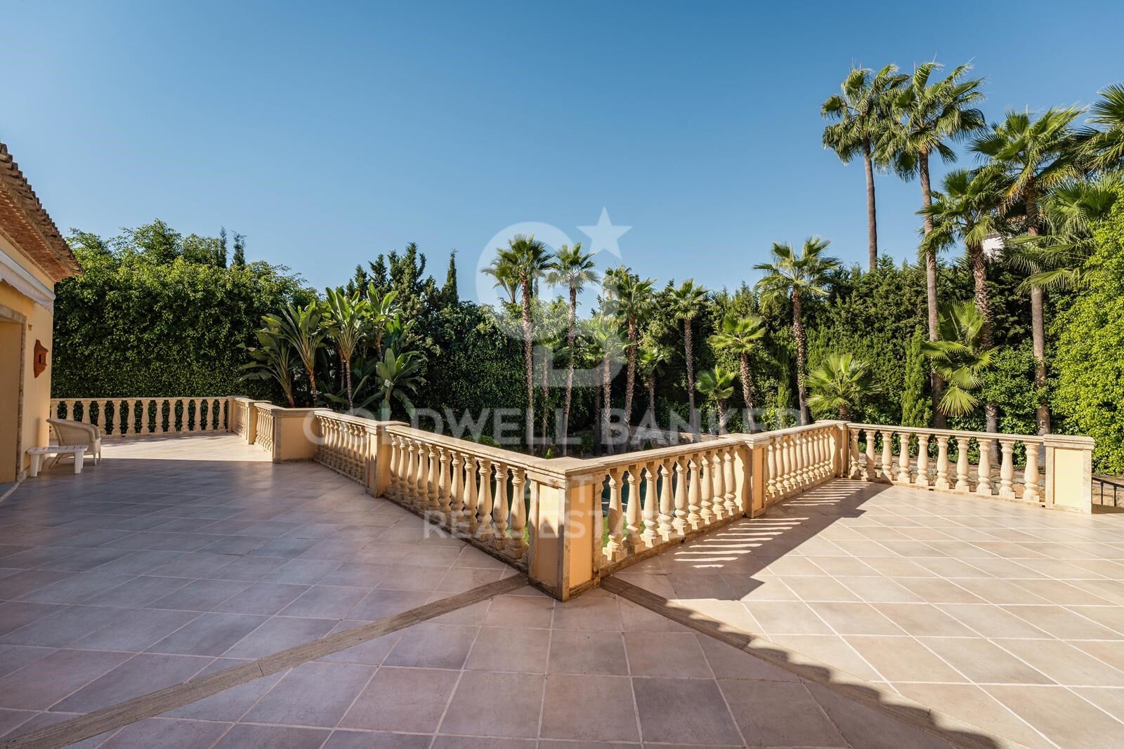Élégante villa méditerranéenne au cur de Nueva Andalucía, Marbella