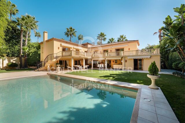 Elegant Mediterranean villa in the heart of Nueva Andalucía, Marbella
