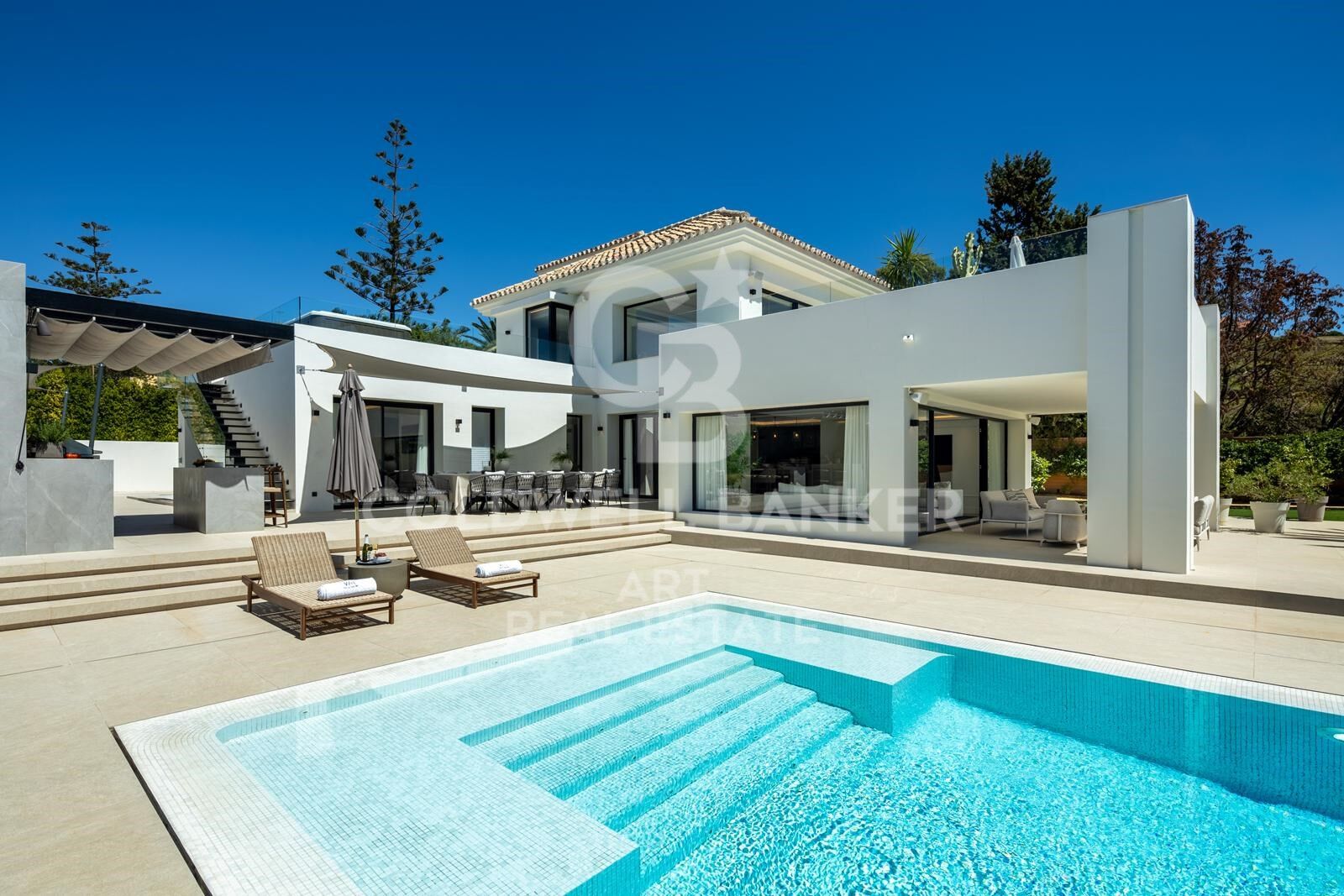 Moderne Luxusvilla im Herzen von Nueva Andalucía, Marbella