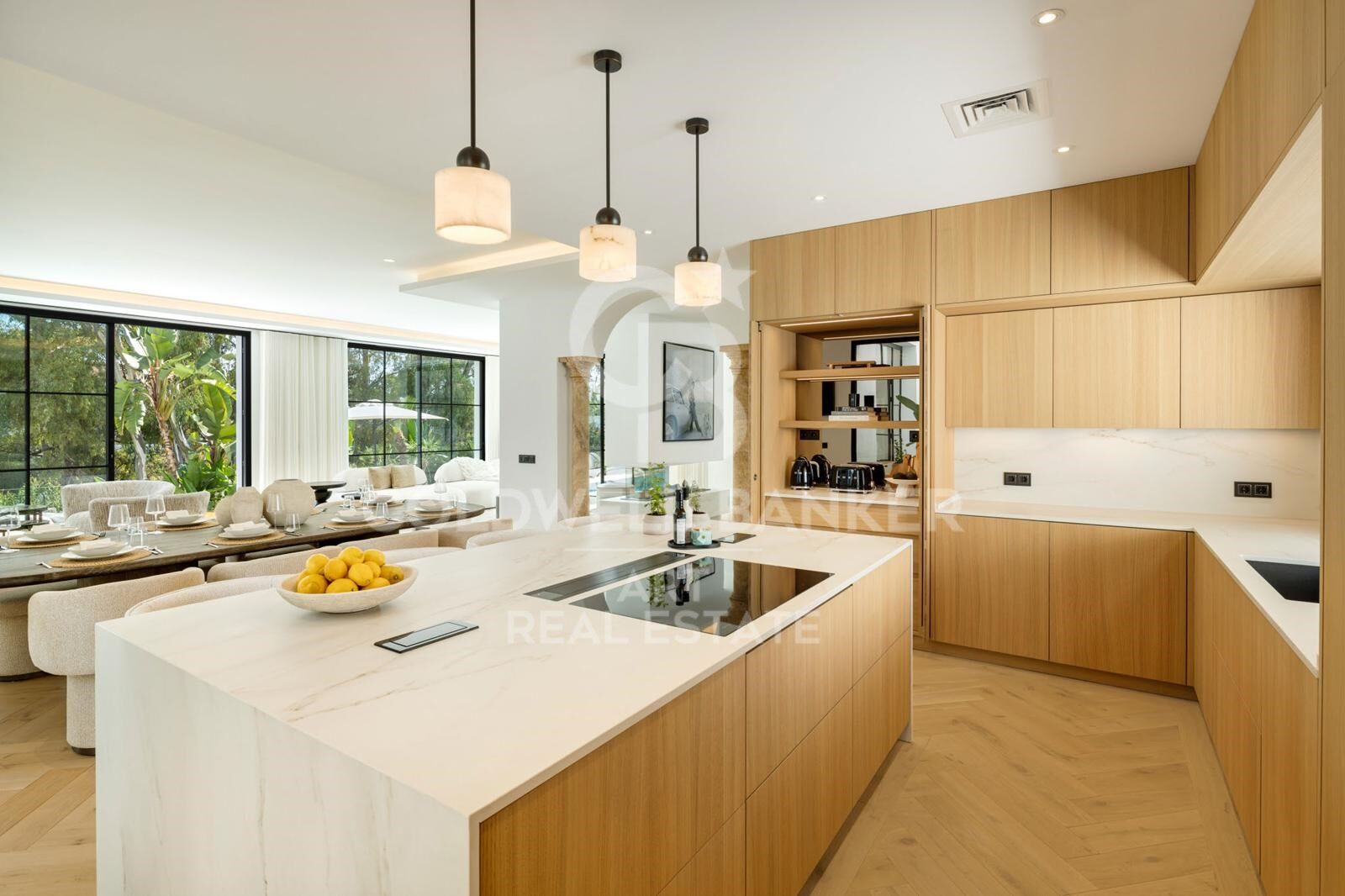 Exceptional contemporary Andalusian villa with panoramic views in El Herrojo Alto, Benahavís