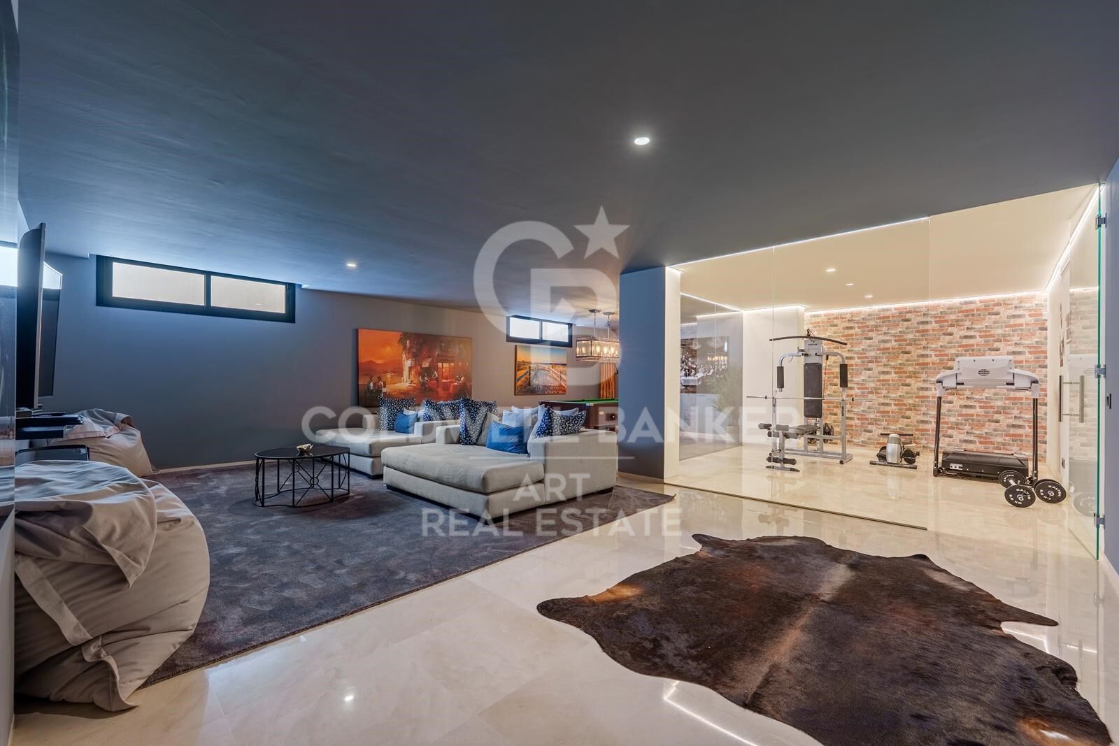 Villa contemporánea con diseño elegante - Nueva Andalucía, Marbella