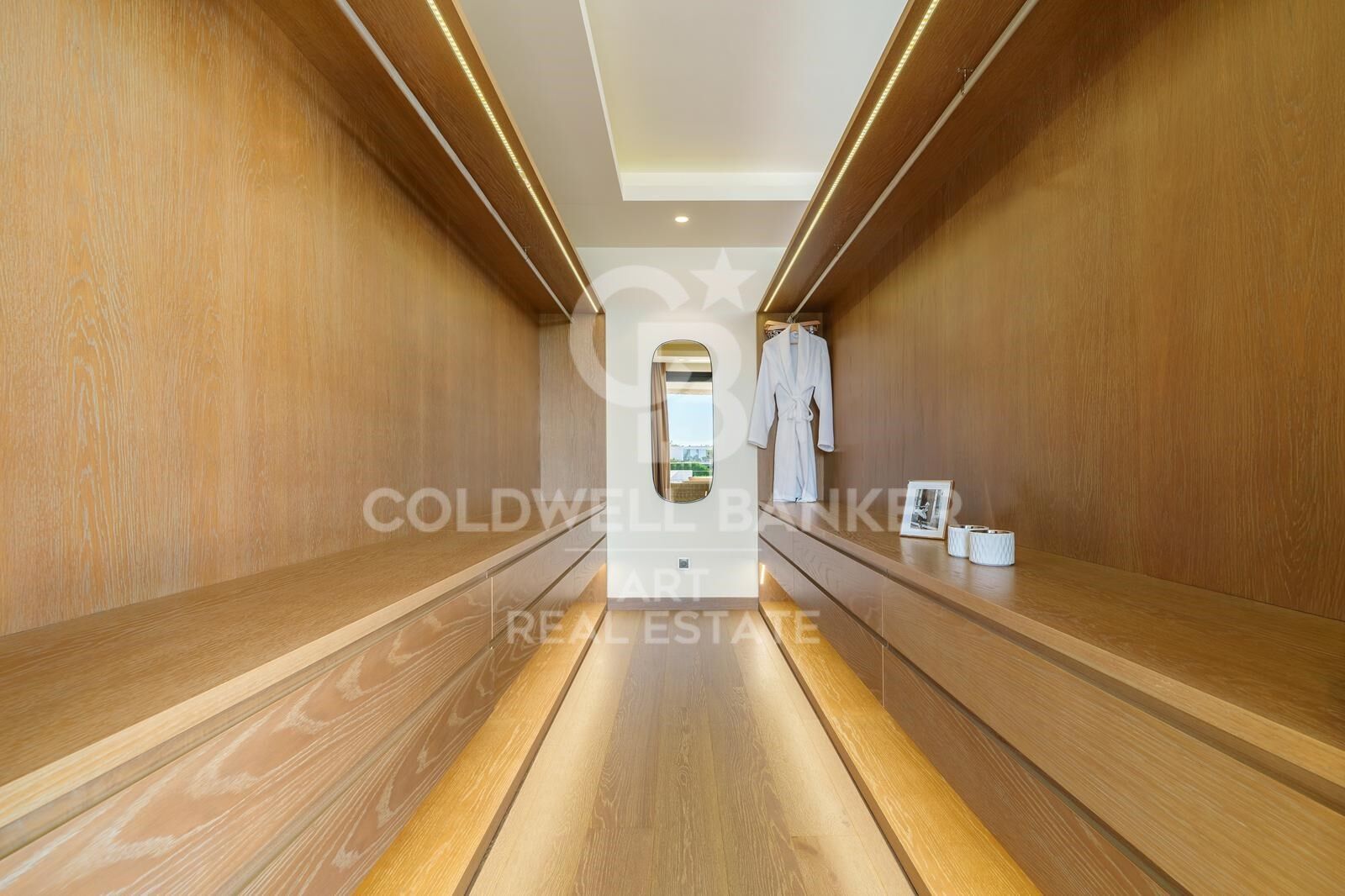 Villa contemporánea con diseño elegante - Nueva Andalucía, Marbella