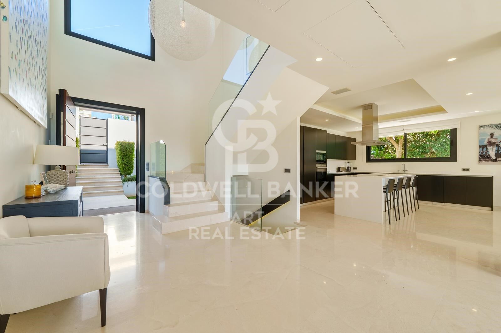 Zeitgenössische Villa mit elegantem Design - Nueva Andalucía, Marbella