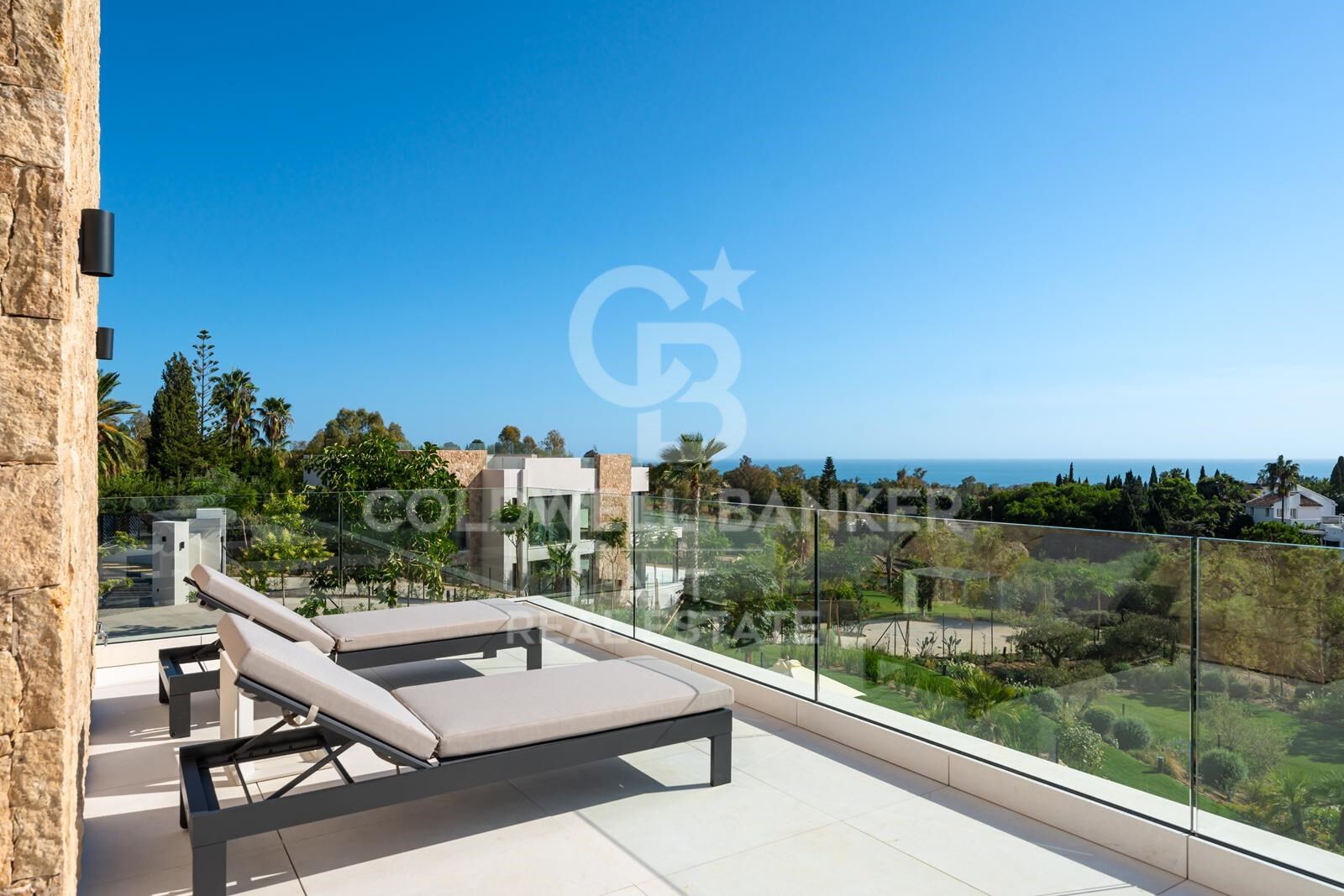 Außergewöhnliche moderne Villa mit Spa und Panoramablick - Marbella Hill Club