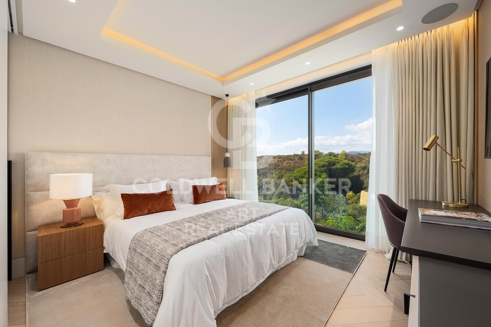 Außergewöhnliche moderne Villa mit Spa und Panoramablick - Marbella Hill Club