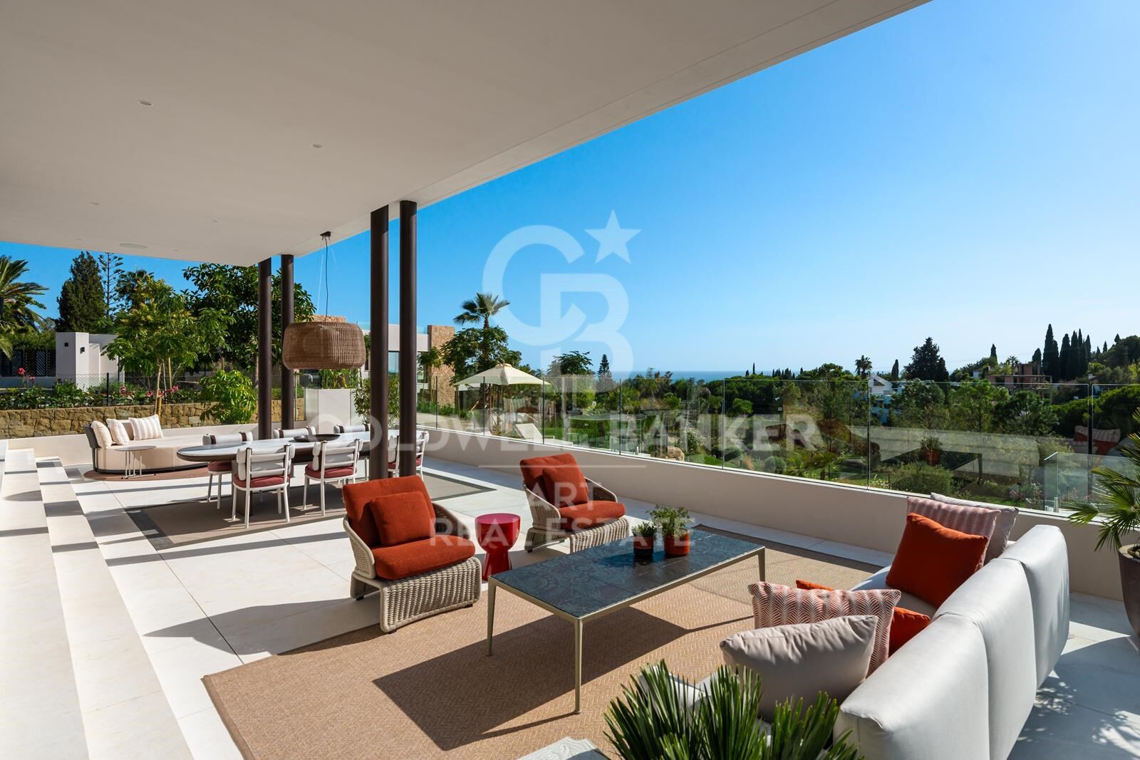 Außergewöhnliche moderne Villa mit Spa und Panoramablick - Marbella Hill Club