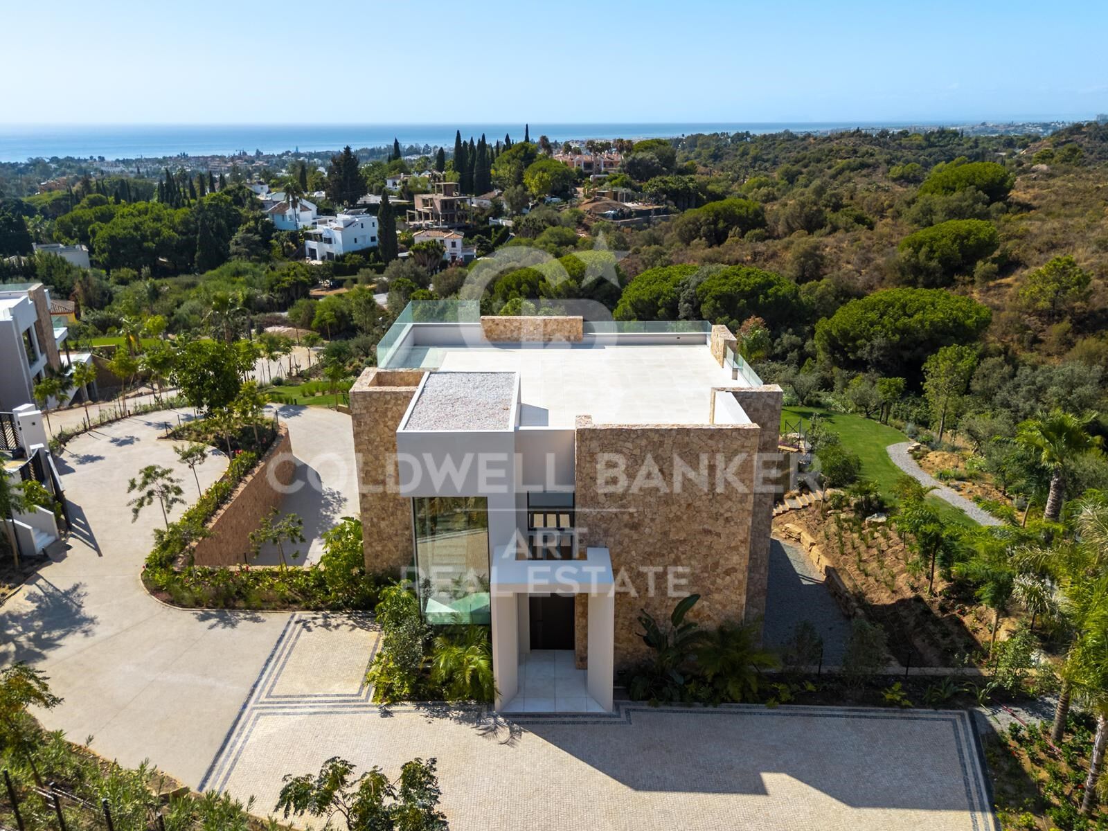 Außergewöhnliche moderne Villa mit Spa und Panoramablick - Marbella Hill Club