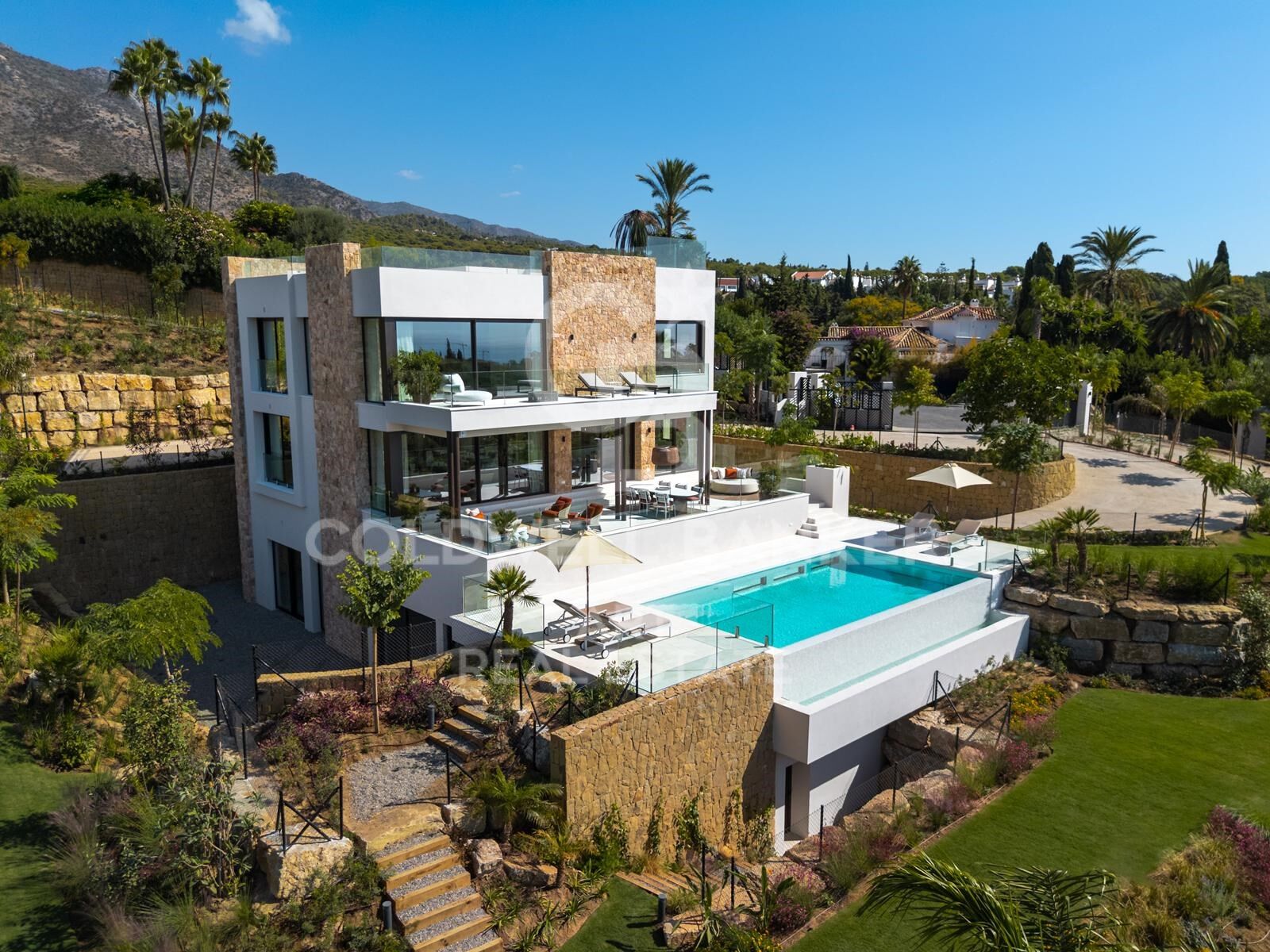 Exceptional contemporary villa with spa and panoramic views - Marbella Hill Club