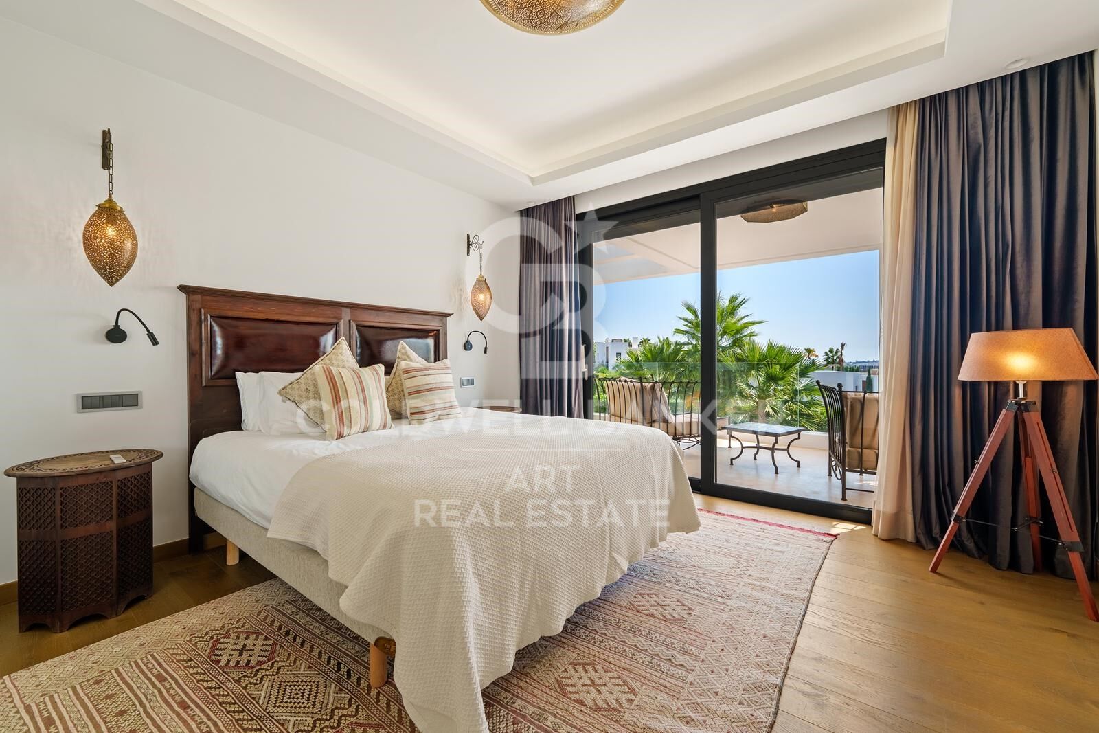 Moderne mediterrane Villa mit elegantem Design und Panoramablick - Nueva Andalucía, Marbella