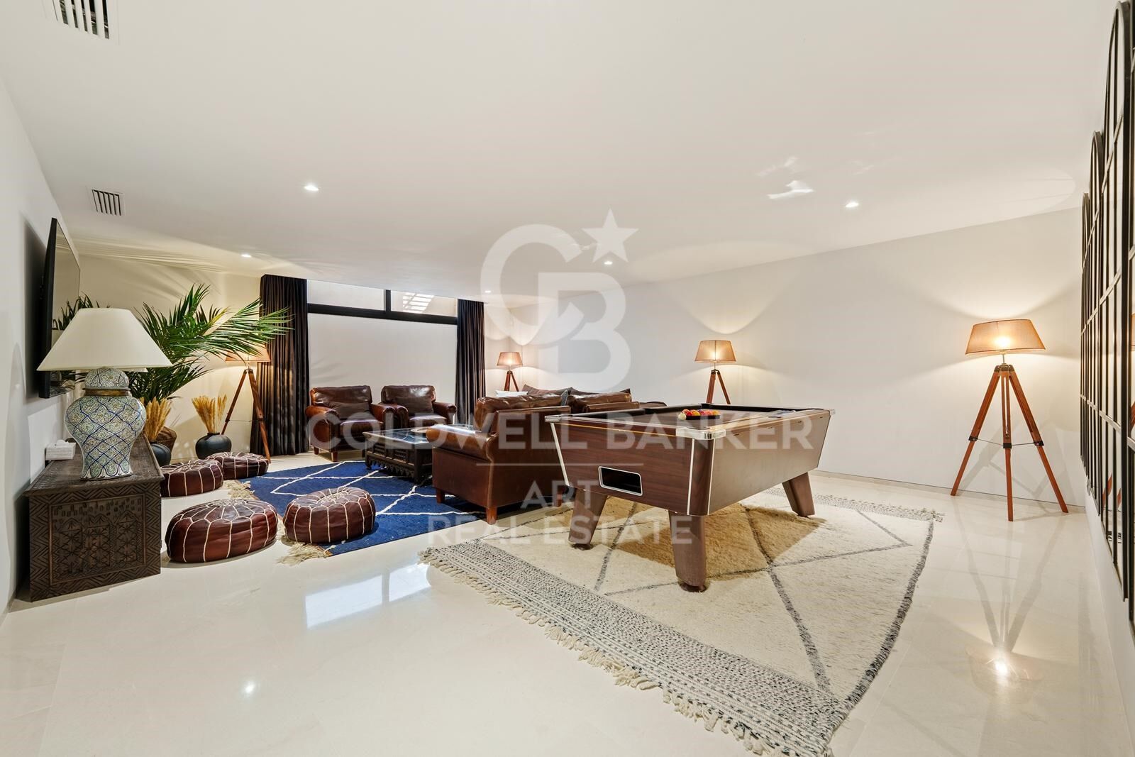 Moderne mediterrane Villa mit elegantem Design und Panoramablick - Nueva Andalucía, Marbella