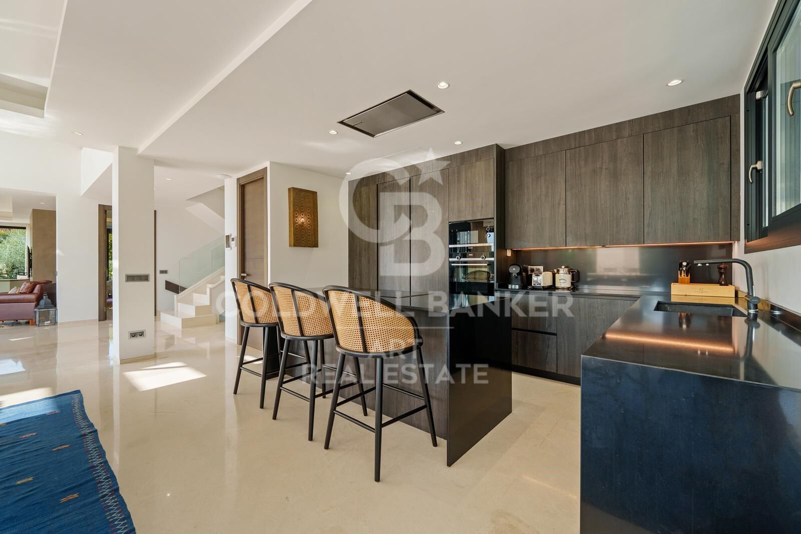 Moderne mediterrane Villa mit elegantem Design und Panoramablick - Nueva Andalucía, Marbella