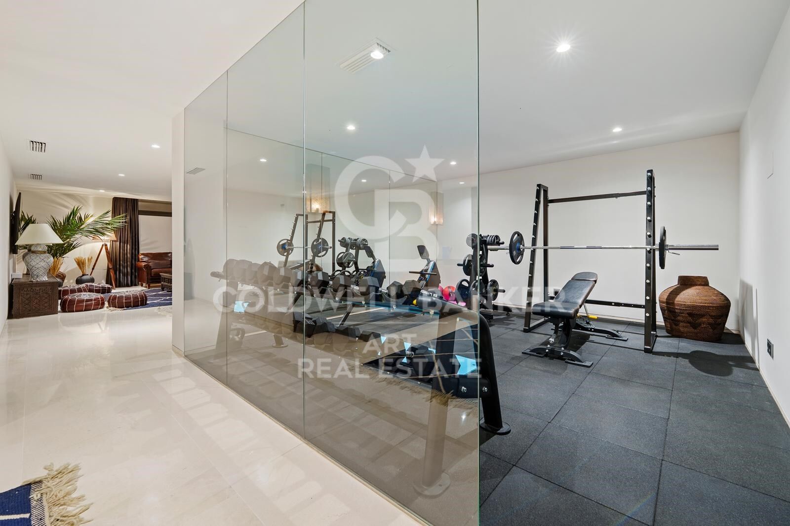 Villa mediterránea moderna con diseño elegante y vistas panorámicas - Nueva Andalucía, Marbella