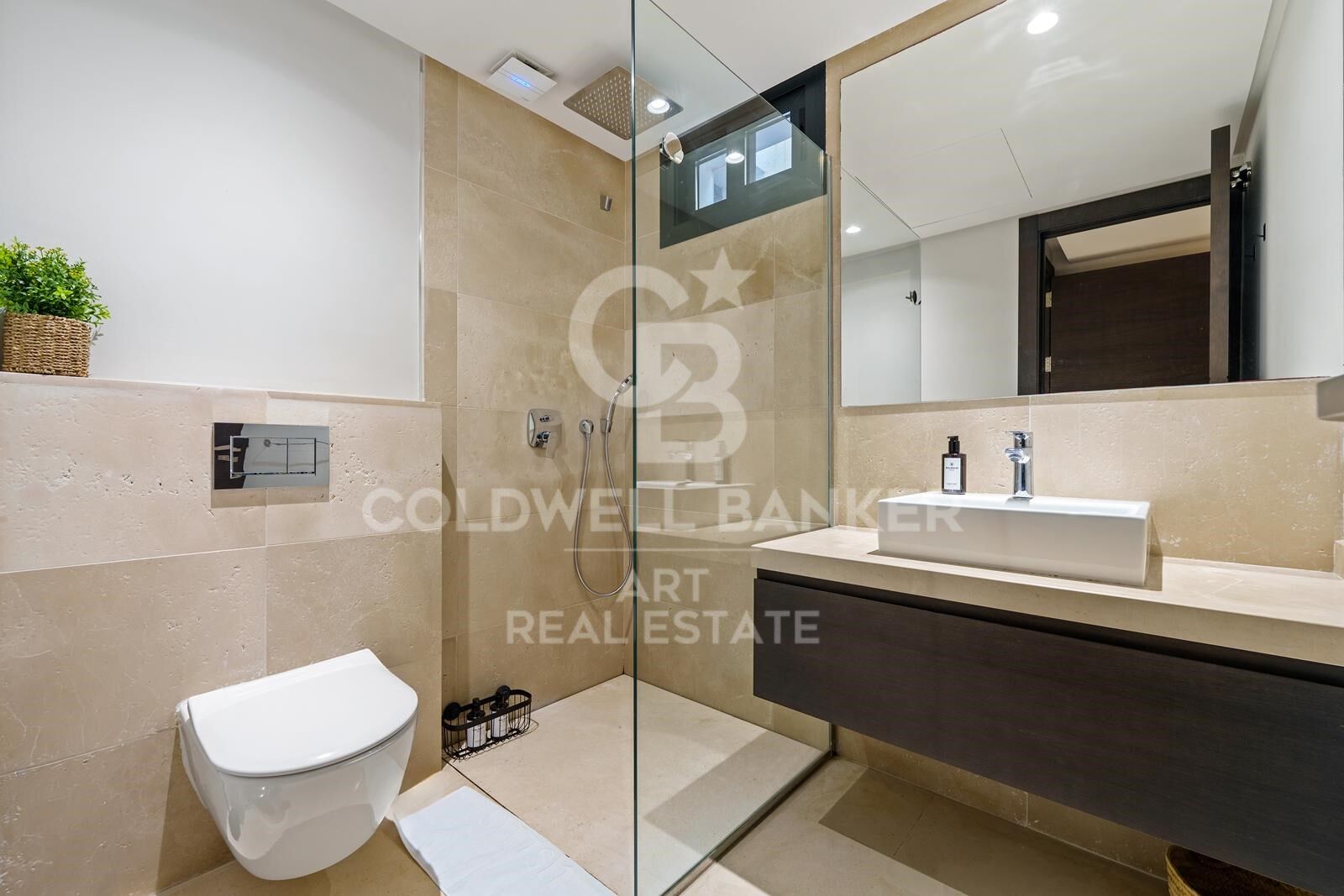 Moderne mediterrane Villa mit elegantem Design und Panoramablick - Nueva Andalucía, Marbella