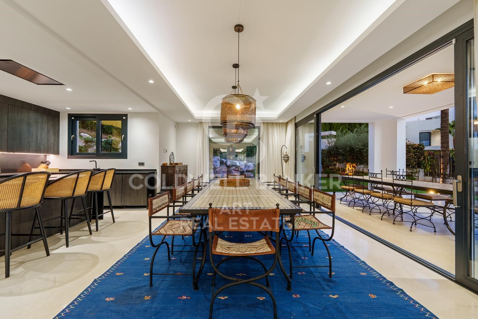 Villa méditerranéenne moderne au design élégant et vues panoramiques - Nueva Andalucía, Marbella