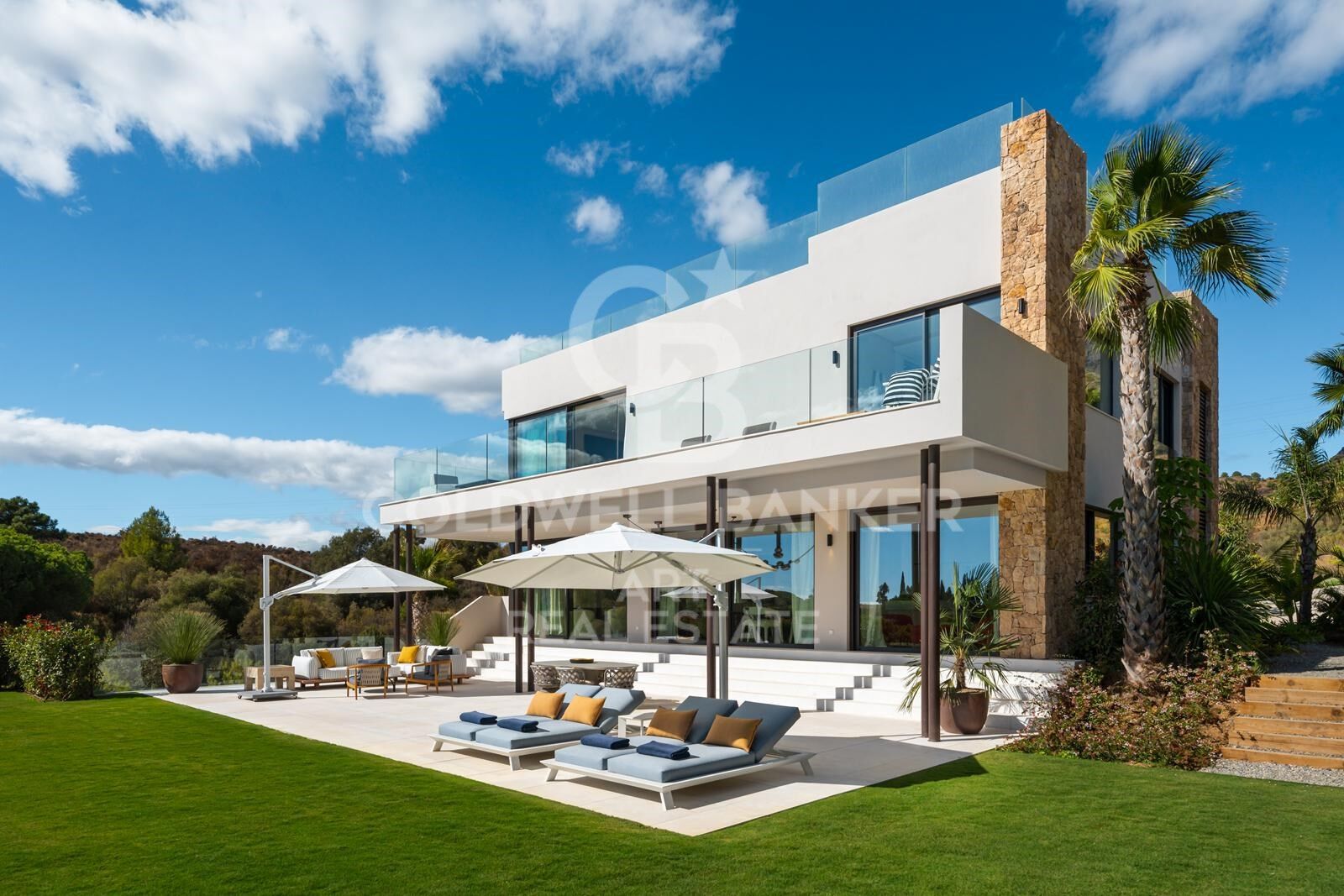 Sophisticated contemporary villa with sea views - Marbella Hill Club, Golden Mile