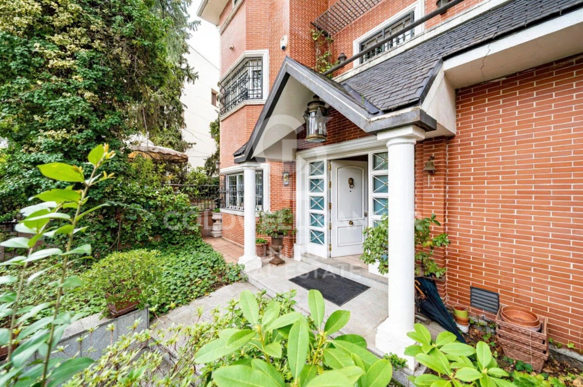 Exclusive villa in Nueva España, Madrid