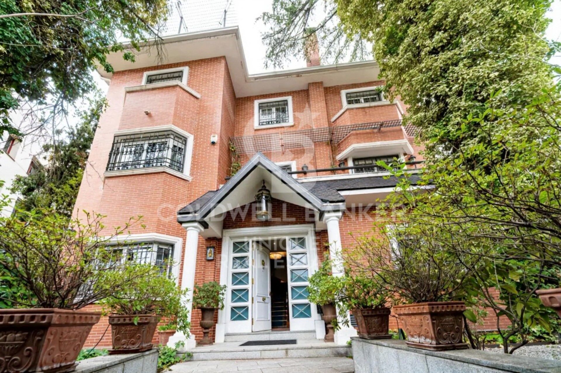 Exclusive villa in Nueva España, Madrid