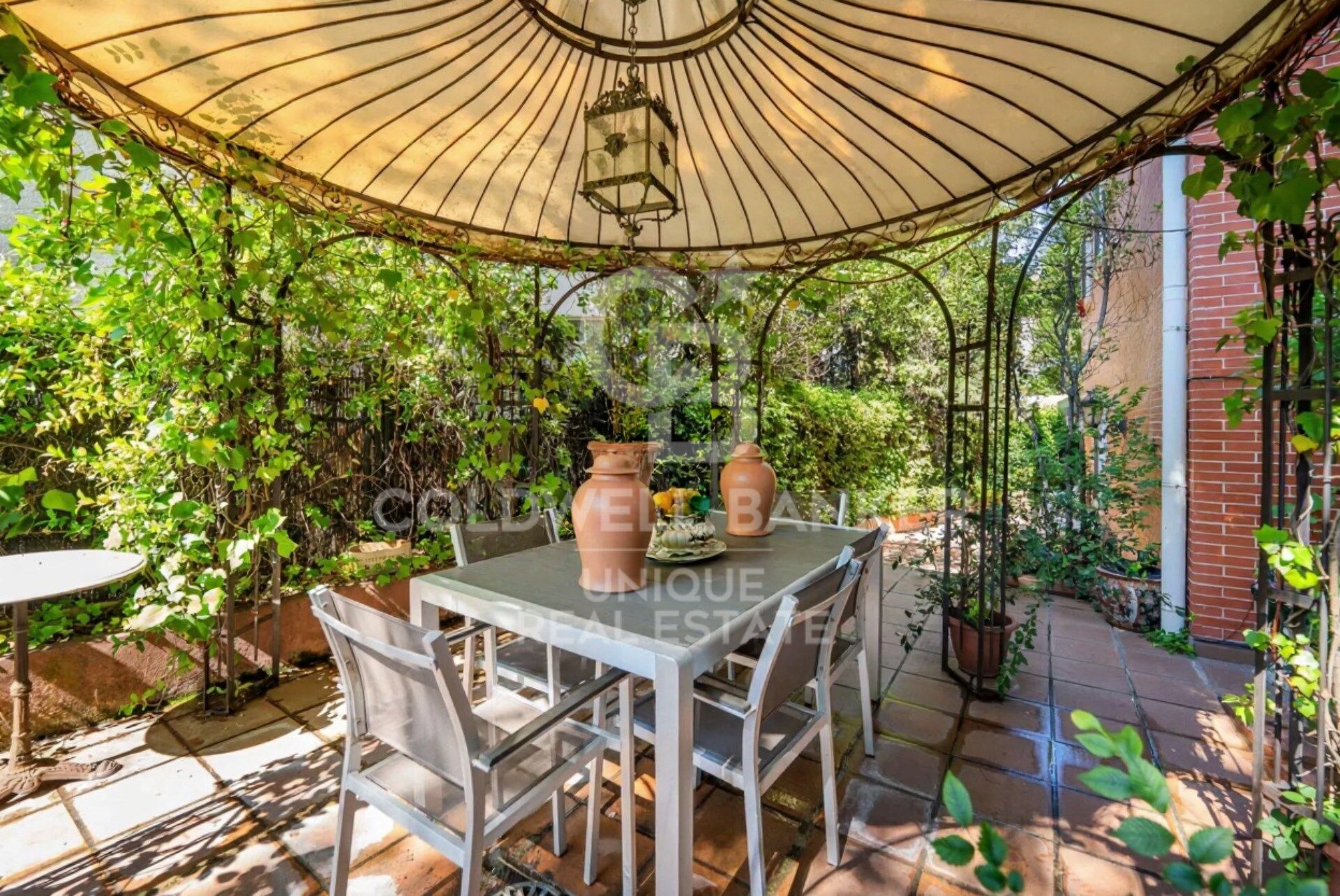 Exclusive villa in Nueva España, Madrid