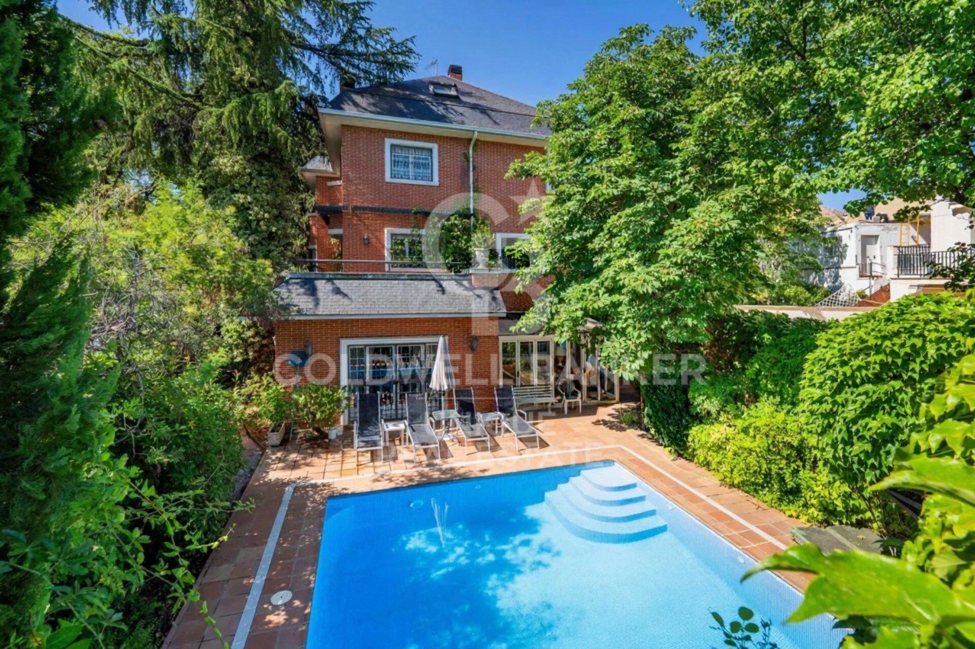 Exclusive villa in Nueva España, Madrid