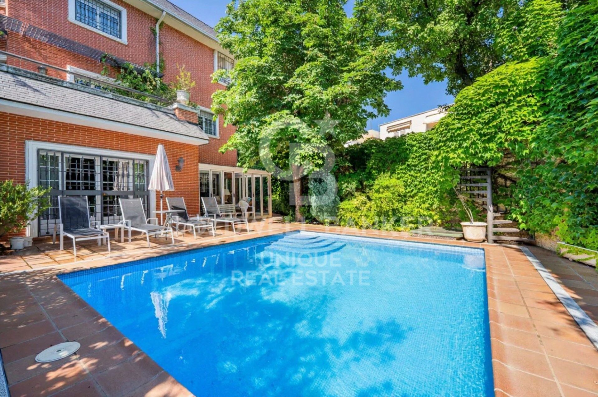 Exclusive villa in Nueva España, Madrid