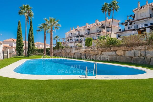 Charming apartment in a private residential complex, Duquesa Area, Manilva