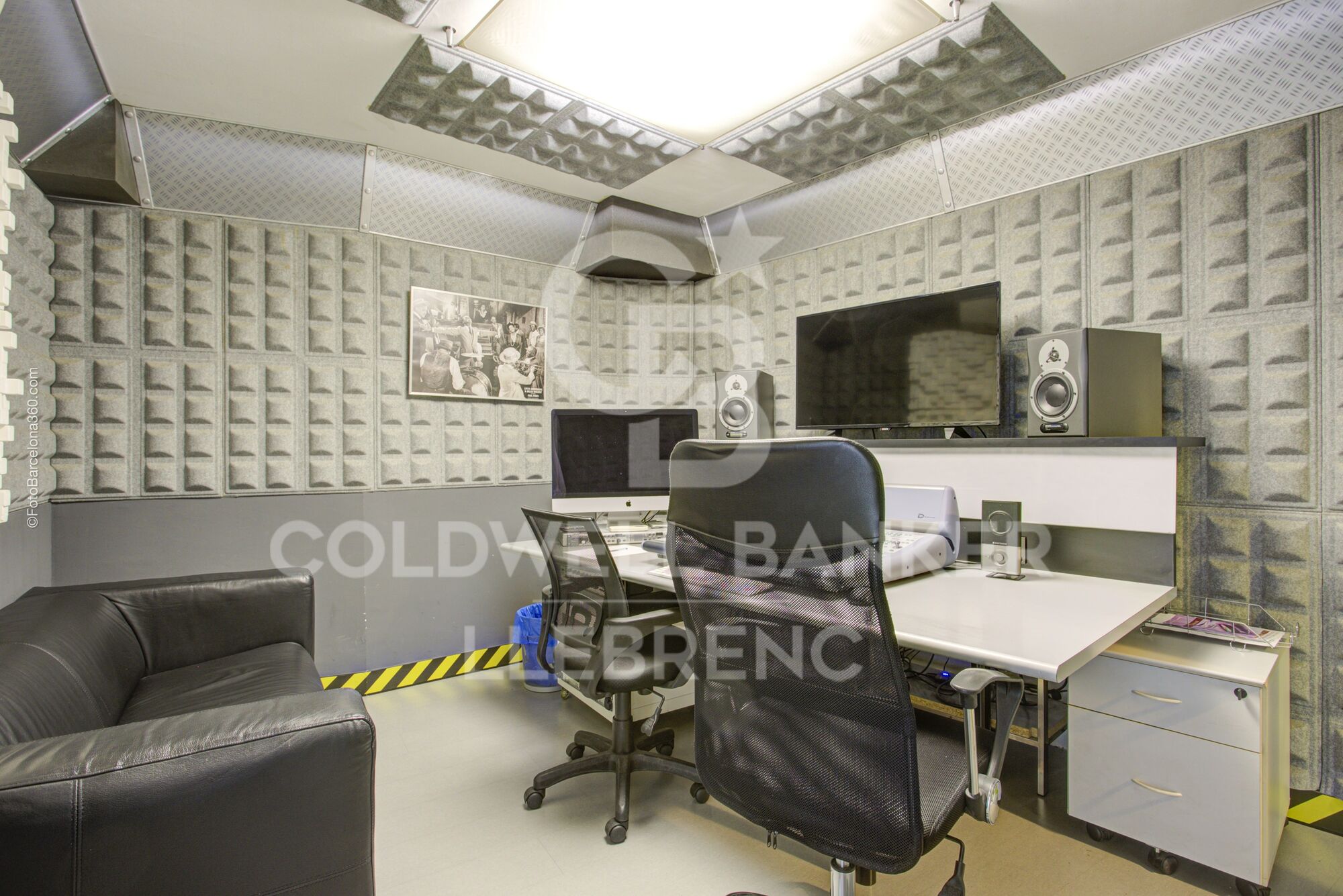 Wonderful duplex premises for sale in Republica Argentina Avenue