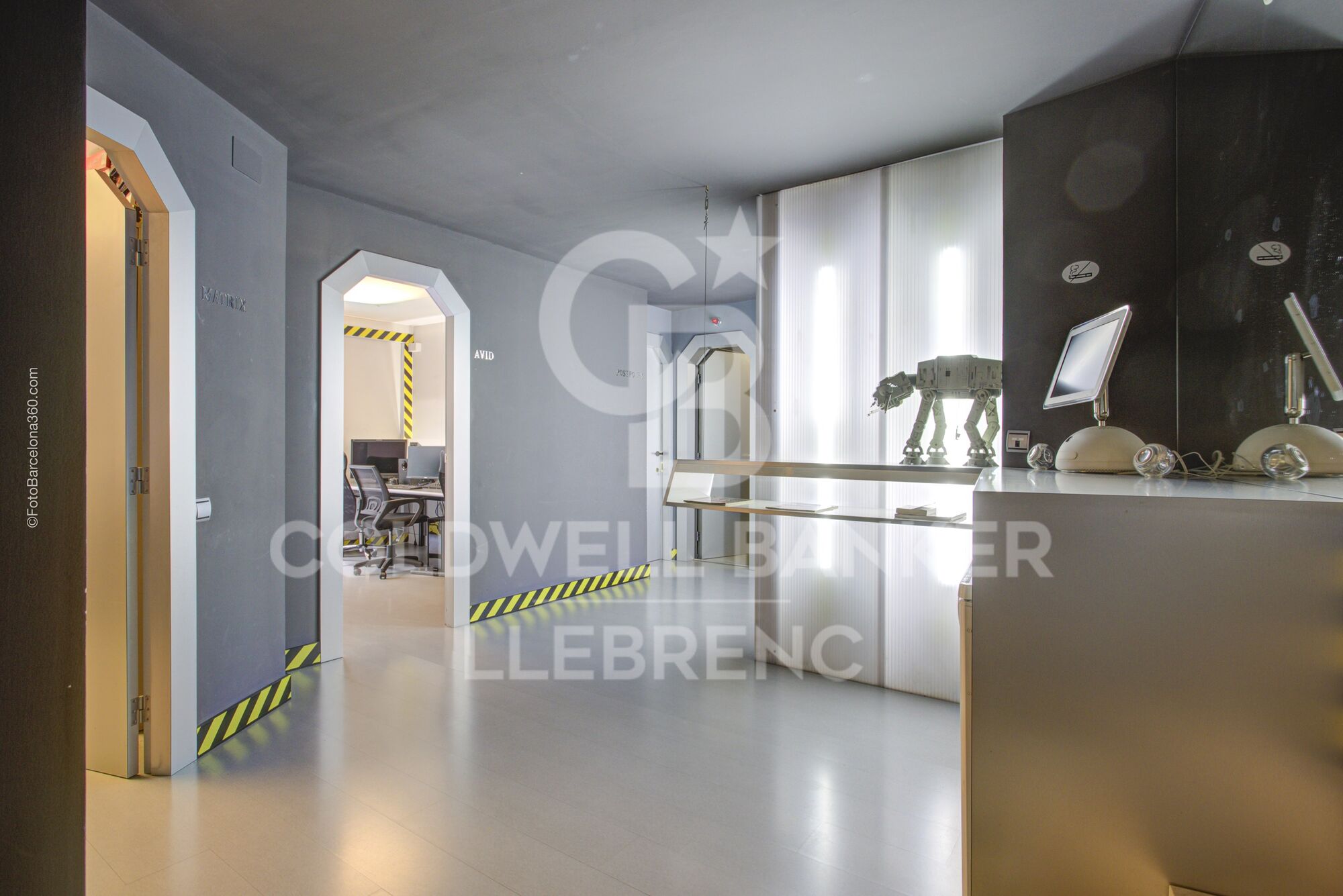 Maravilloso local dúplex en venta en la Avenida República Argentina